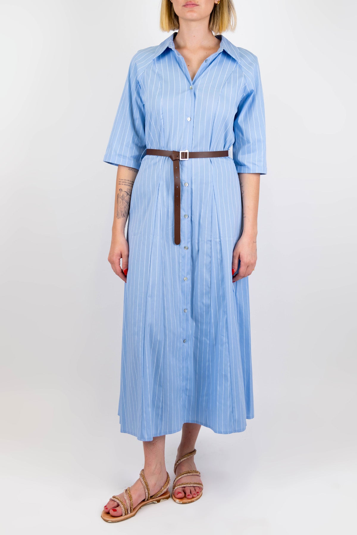 Tensione in - Chemisier gessato con manica tre quarti