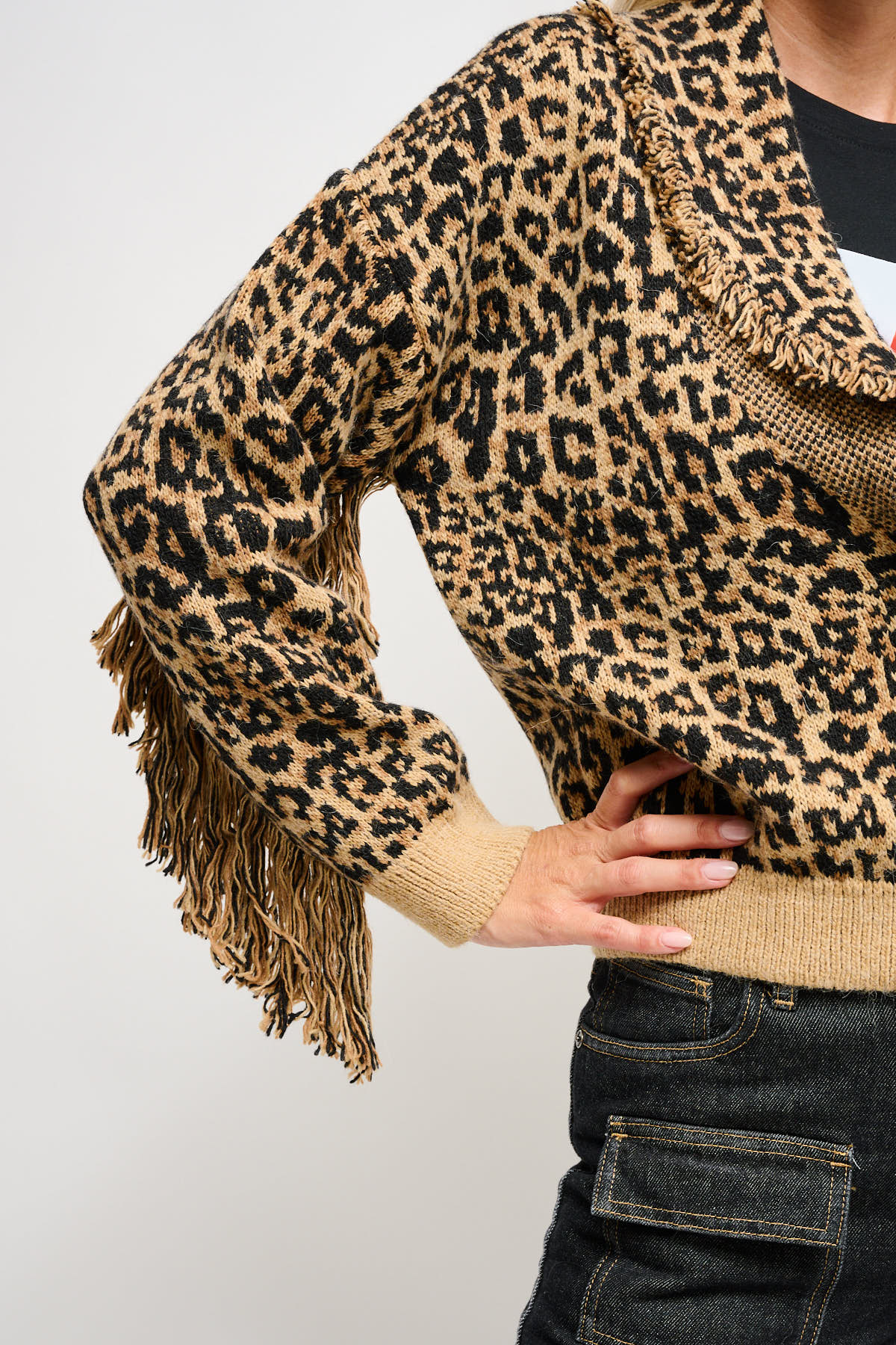 Maryley - Cardigan fantasia animalier con frange su collo e braccia