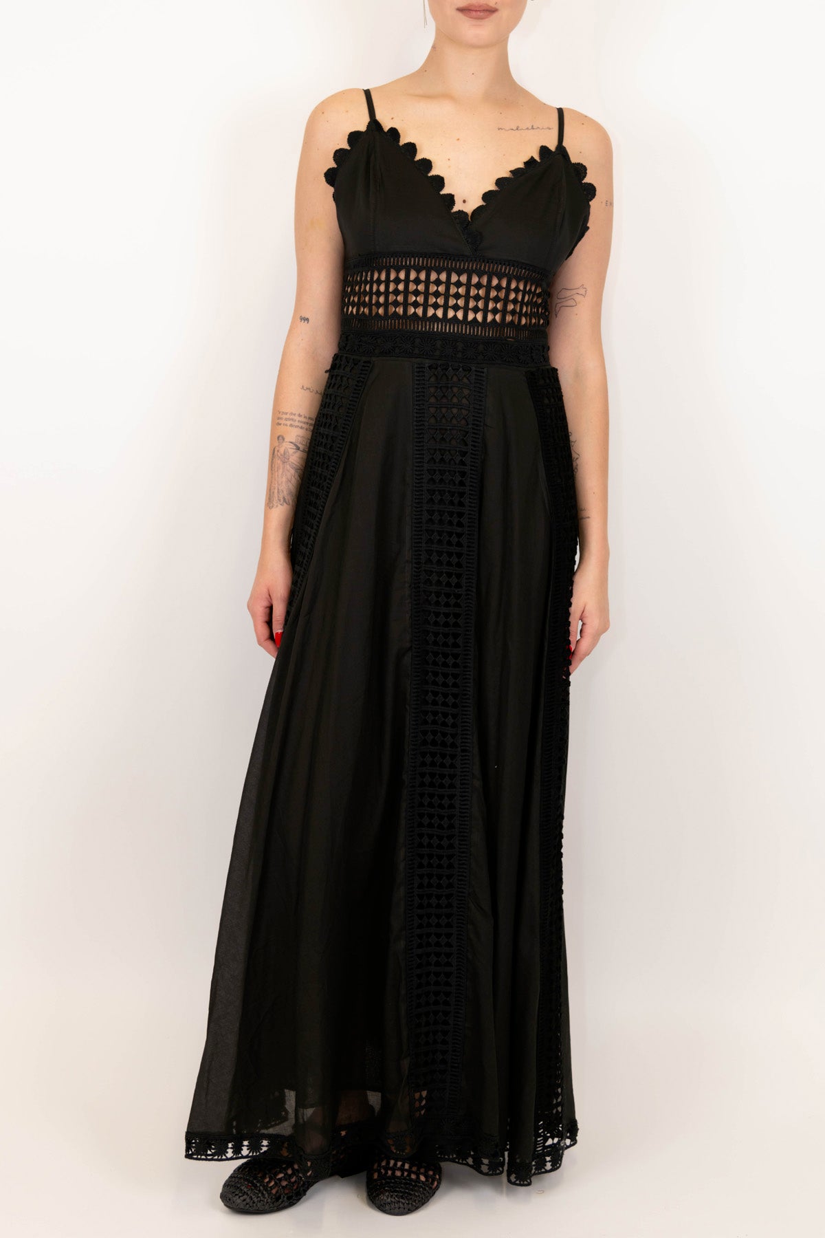 Tensione in - Abito lungo con bretelline ricamato in crochet di cotone