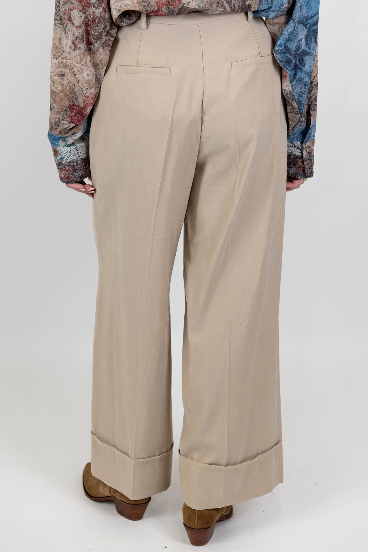 Motel - Pantalone palazzo con maxi risvolto sul fondo