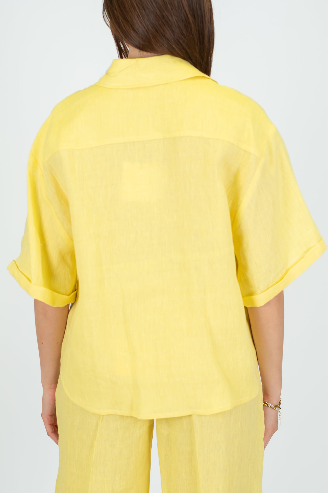 Tensione in - Camicia over merzzamanica in puro lino con tascone