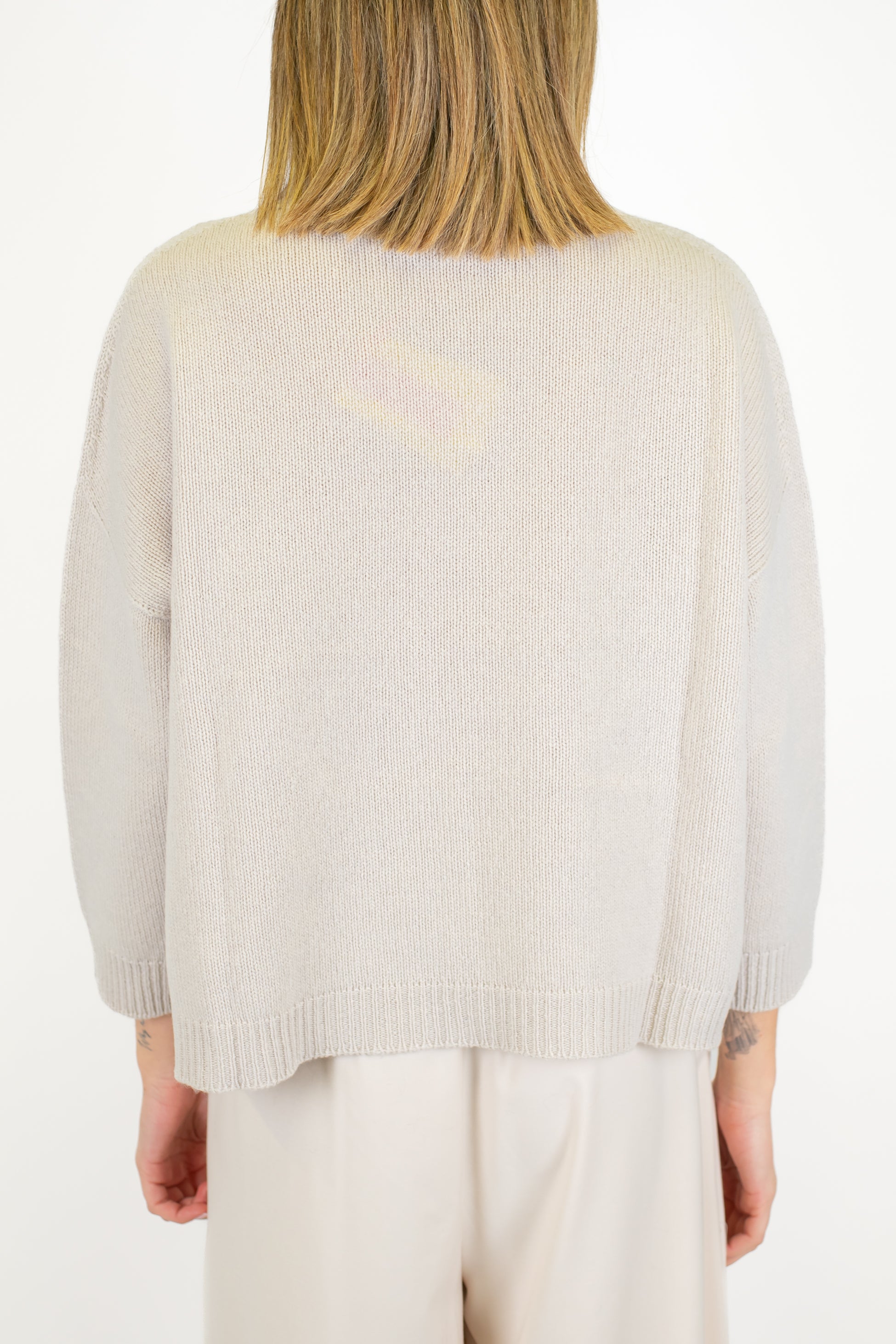 Tensione in - Lupetto a scatola in misto lana vergine e cashmere