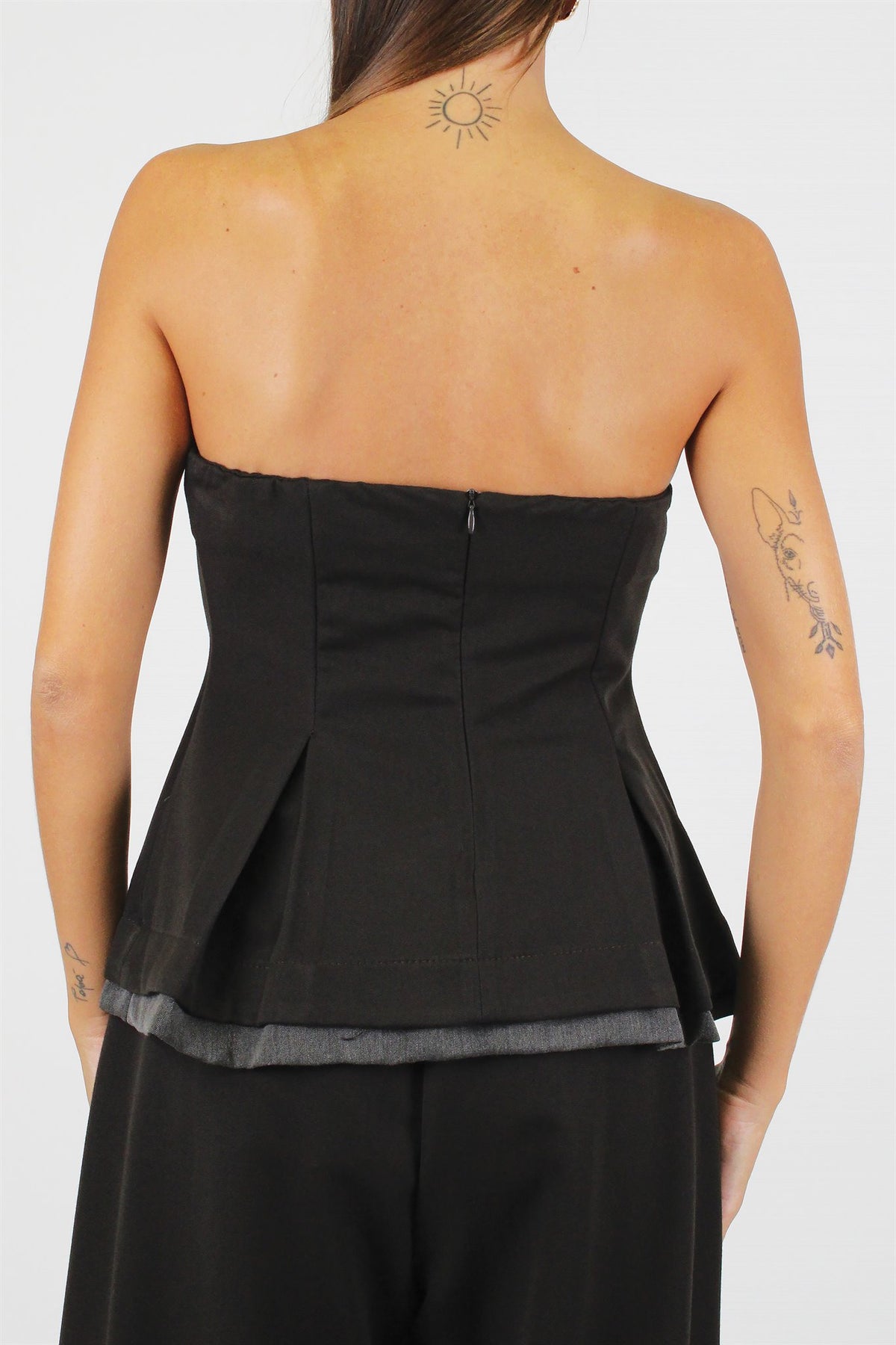 Maryley - Top a fascia con chiusura a zip sul retro e fondo svasato a contrasto