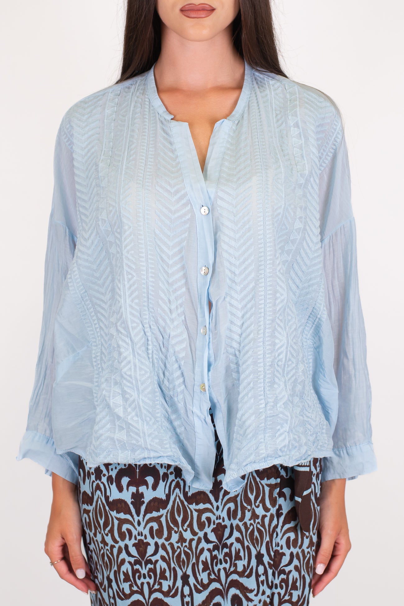 Tensione in - Camicia in misto seta fantasia spigata tono su tono