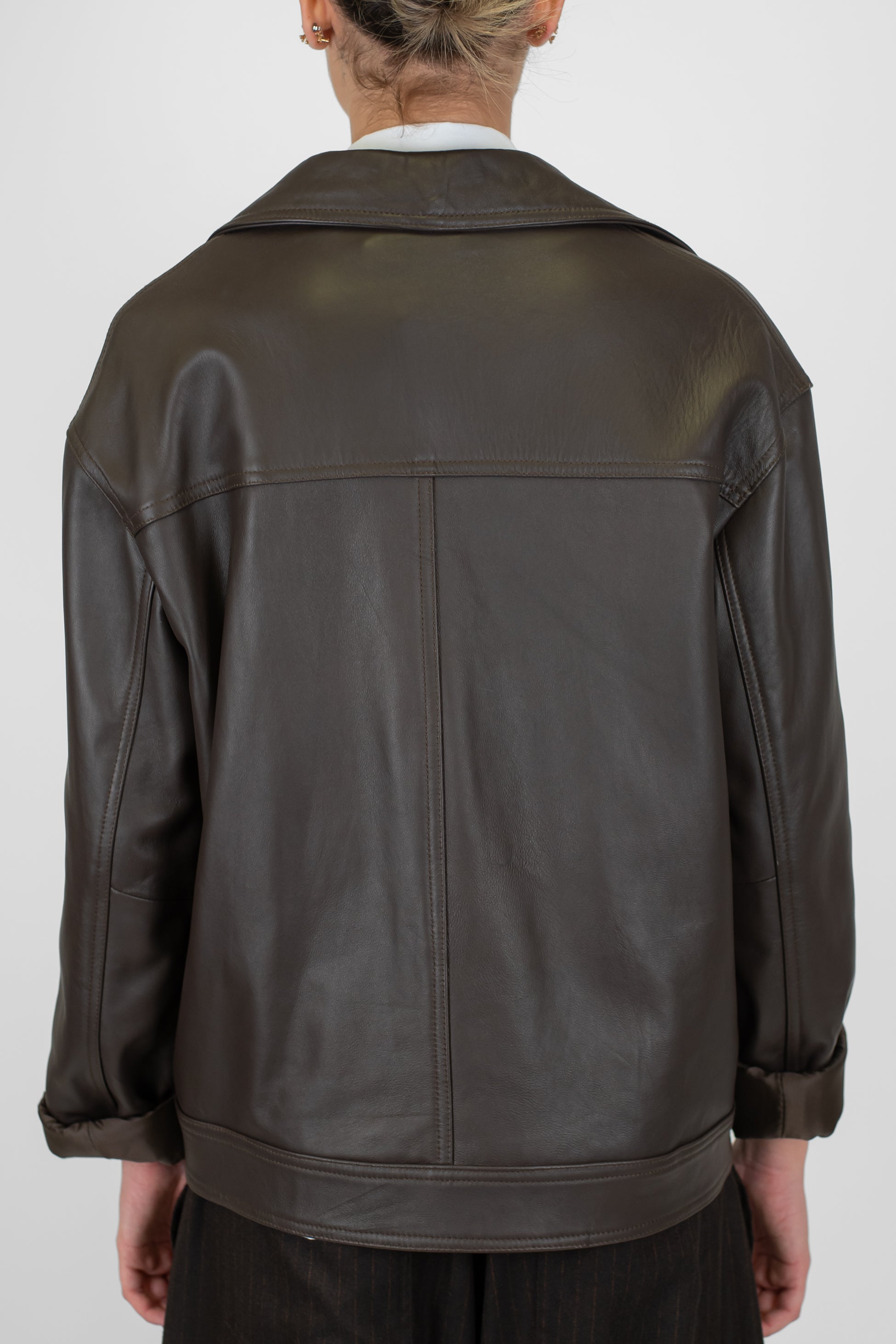 Tensione in - Chiodo in vera pelle