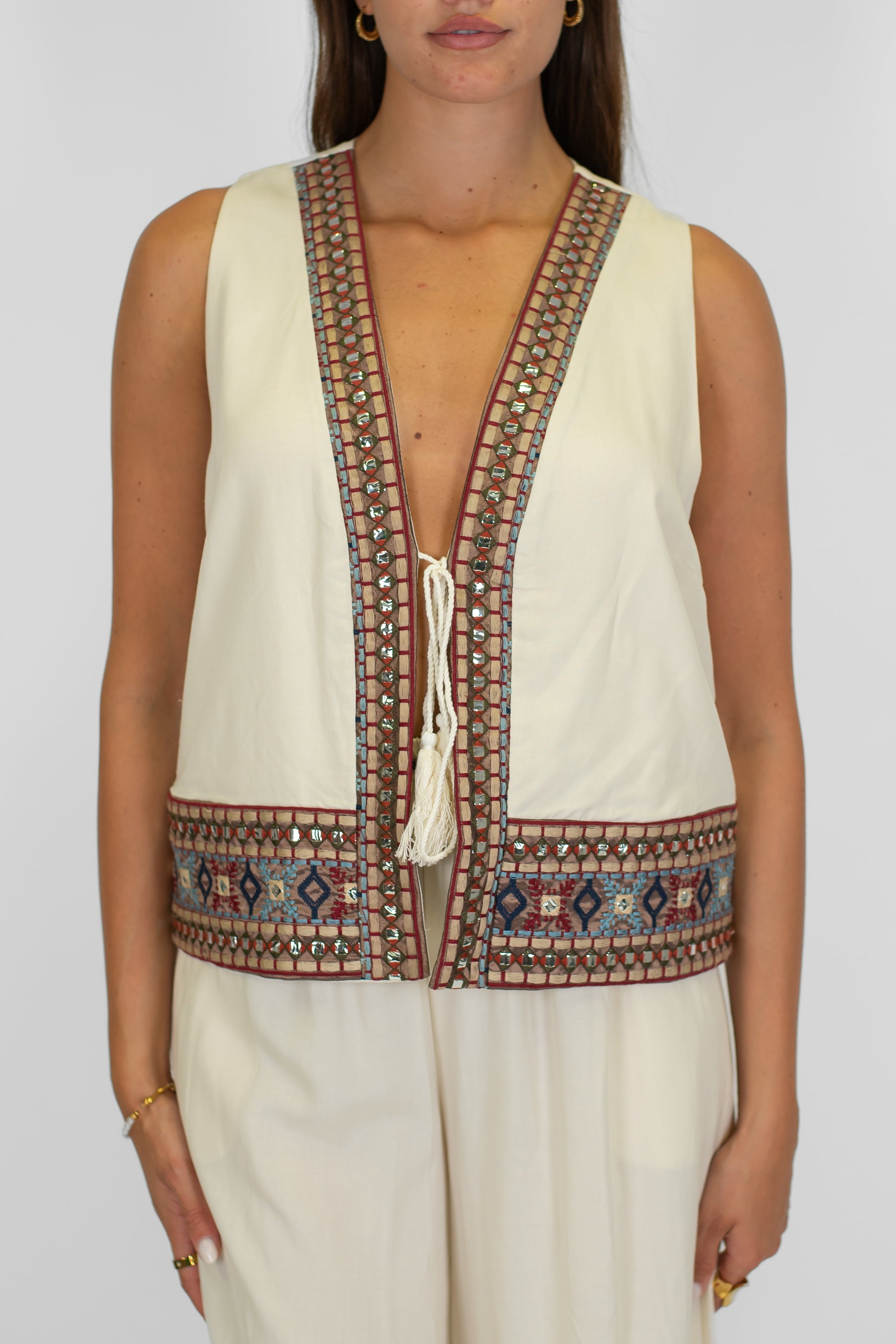 Motel - Gilet in misto lino con profilo tramato e chiusura con lacci