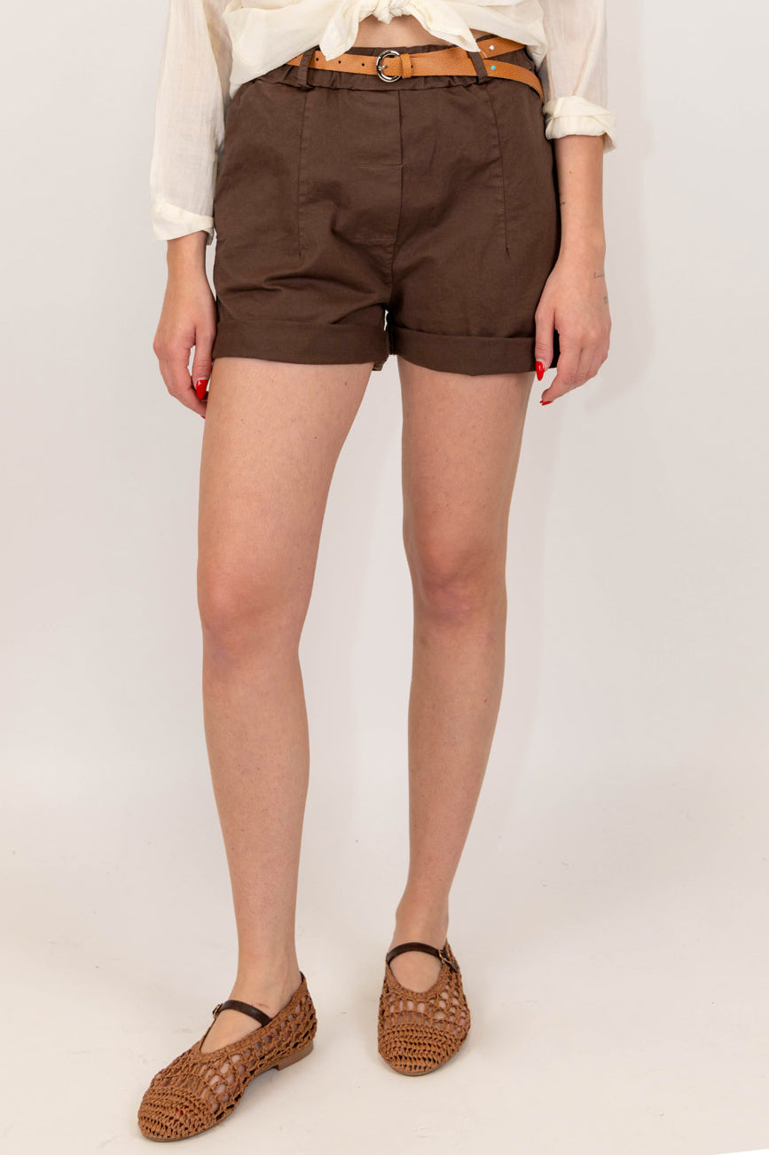 Motel - Shorts tinta unita con risvolto sul fondo ed elastico in vita