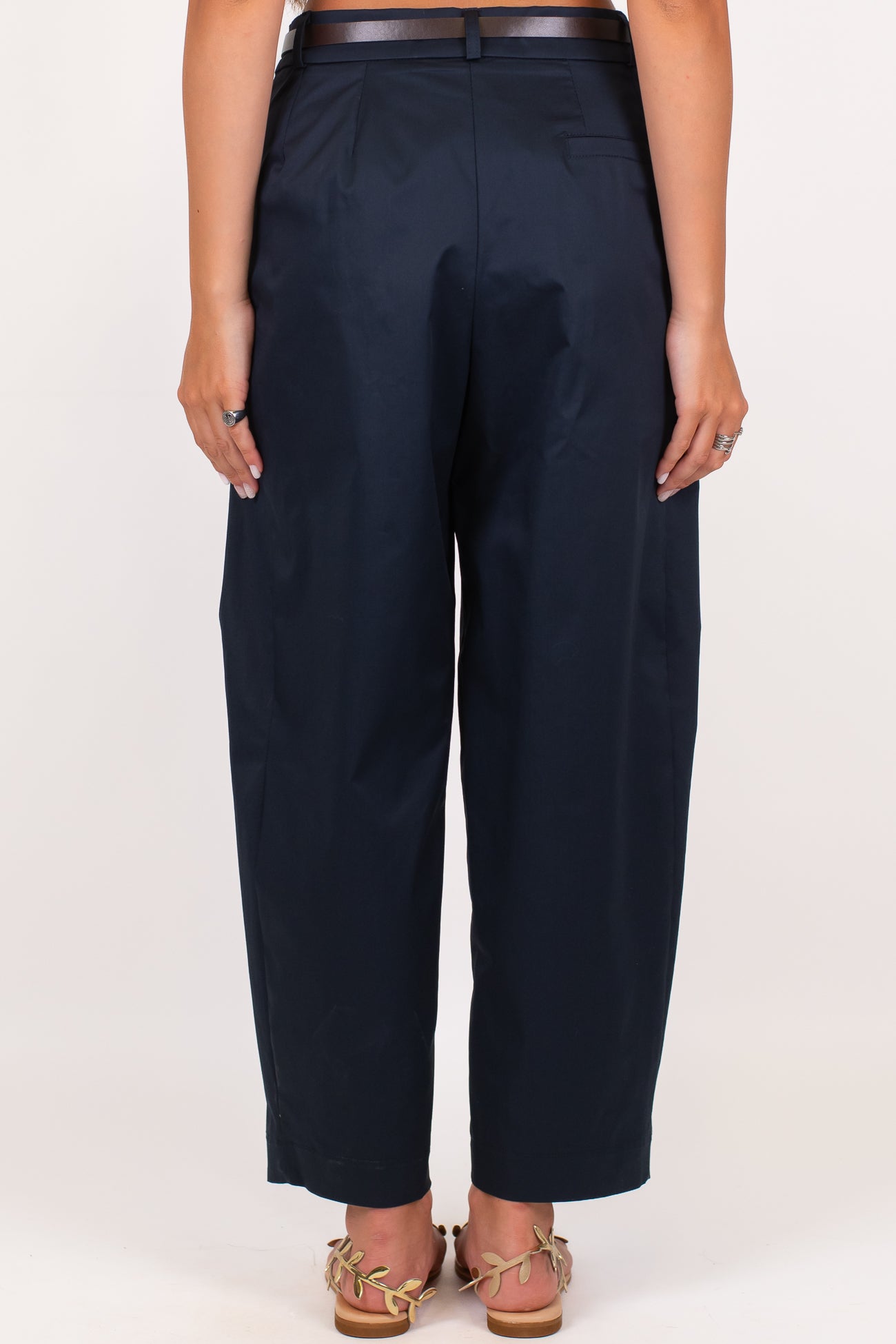 Maryley - Pantalone regular crop in tela paracadute con pinces