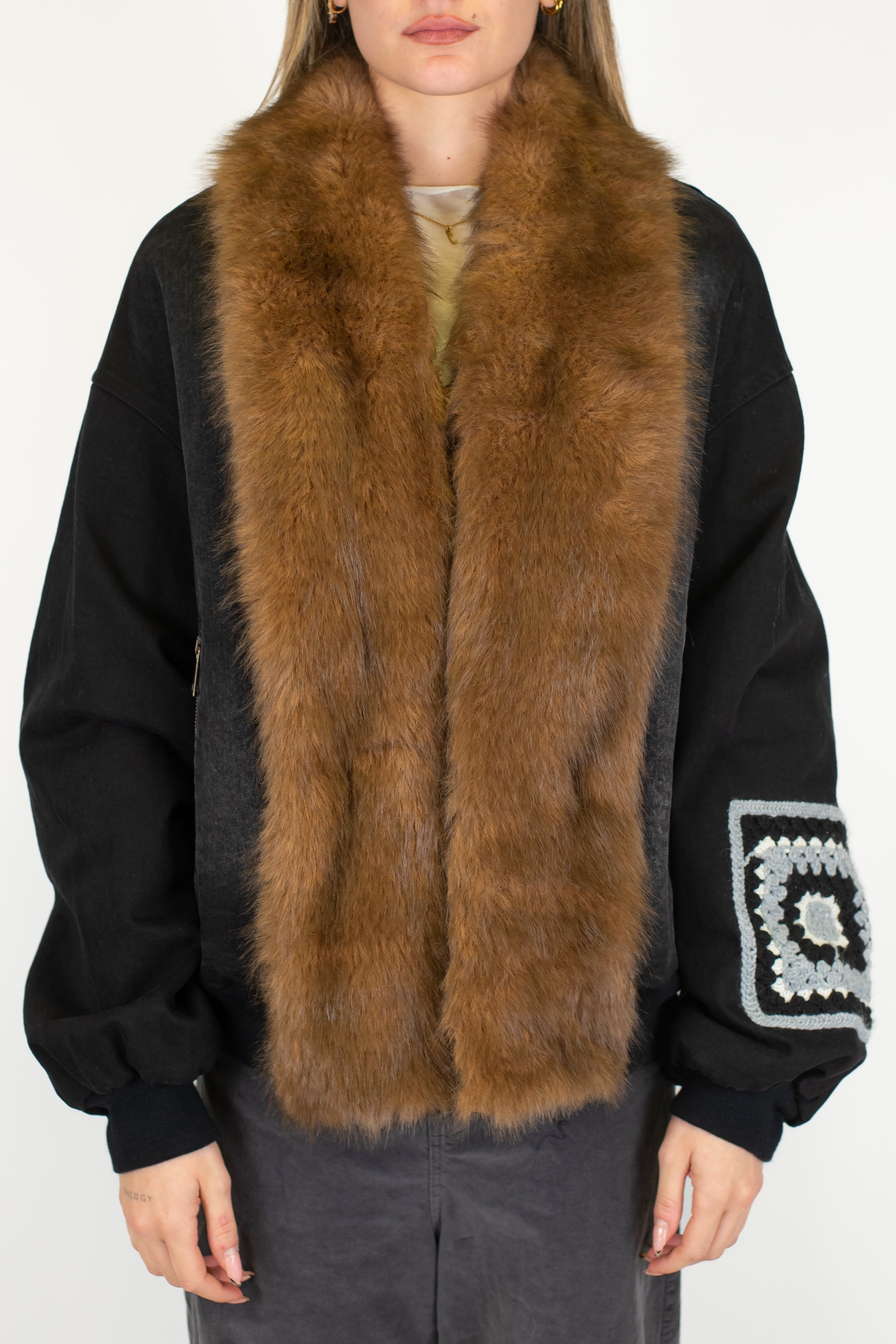 Motel - Parka ecopelliccia con ricami sulle maniche