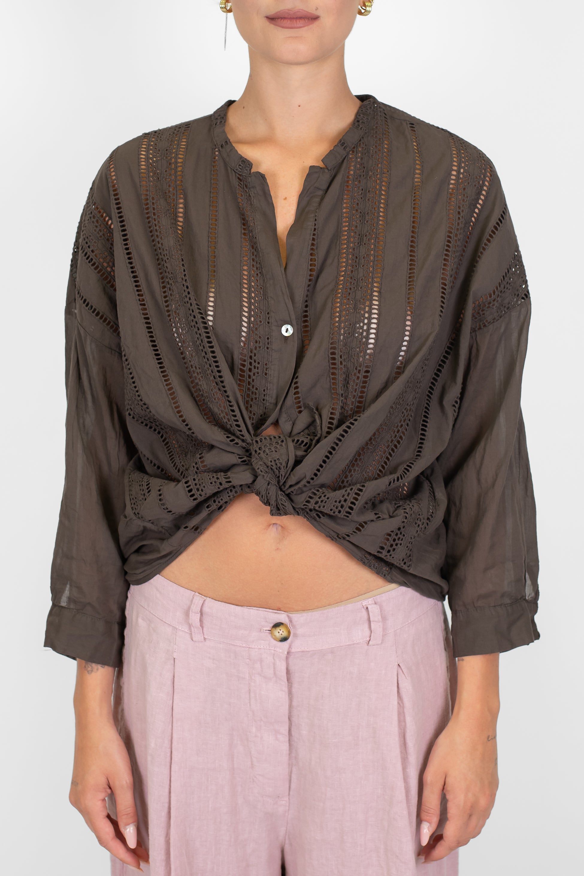 Motel - Camicia in cotone traforato con collo coreano