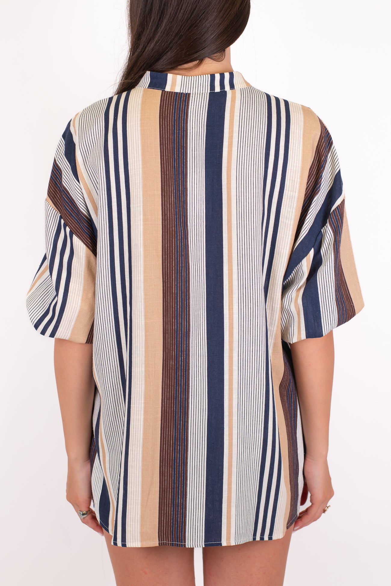 Tensione in - Camicia mezzamanica over fantasia a righe in misto viscosa e lino