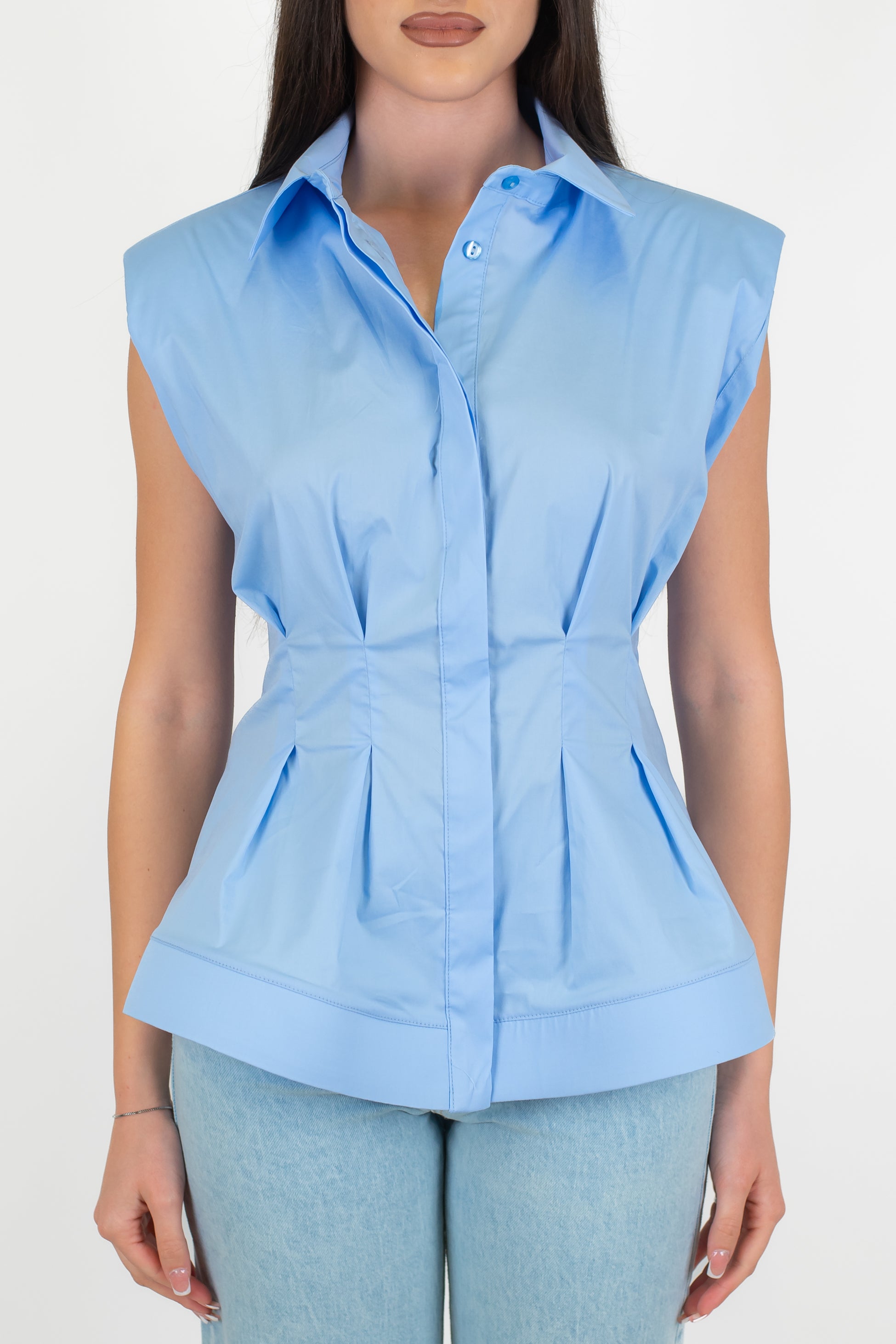 Tensione in - Camicia giromaniche sfiancata con pinces
