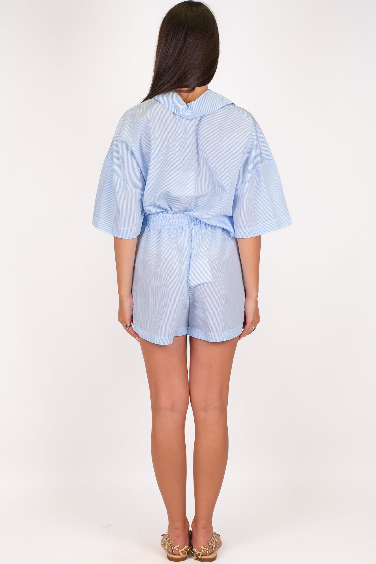 Tensione in - Coordinato camicia mezzamanica e shorts fantasia a righe