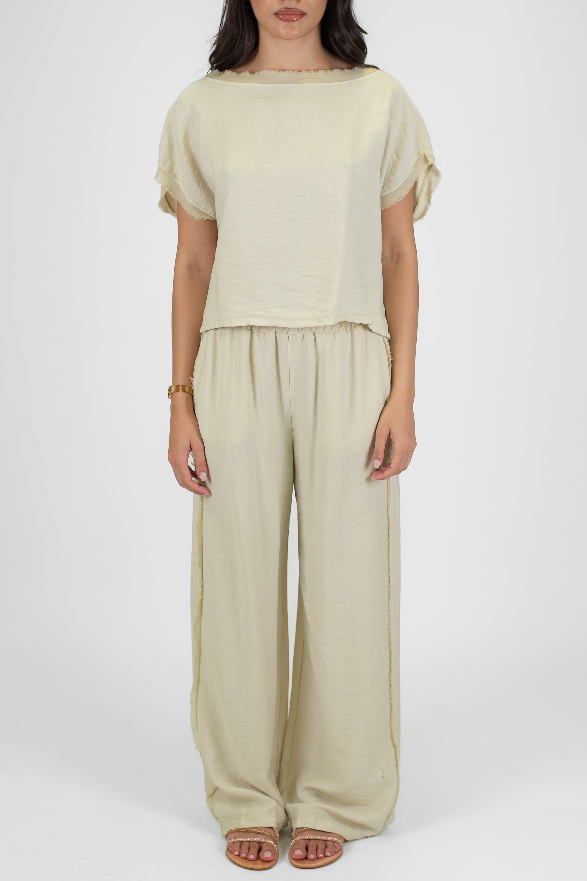 Tensione in - Pantalone palazzo in viscosa leggera con banda laterale sfrangiata ed elastico in vita