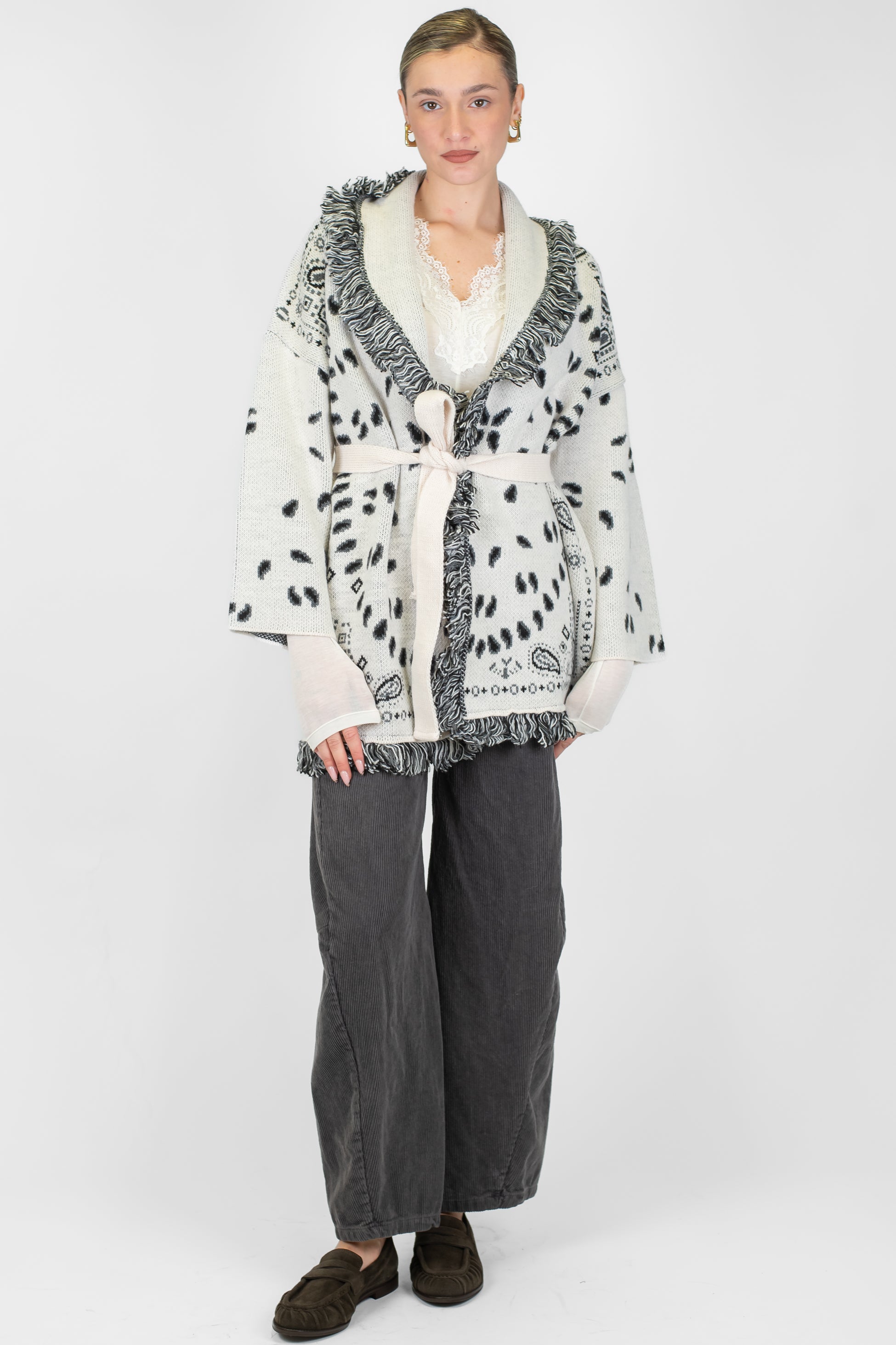 Tensione in - Cardigan in misto lana fantasia bandana con frange