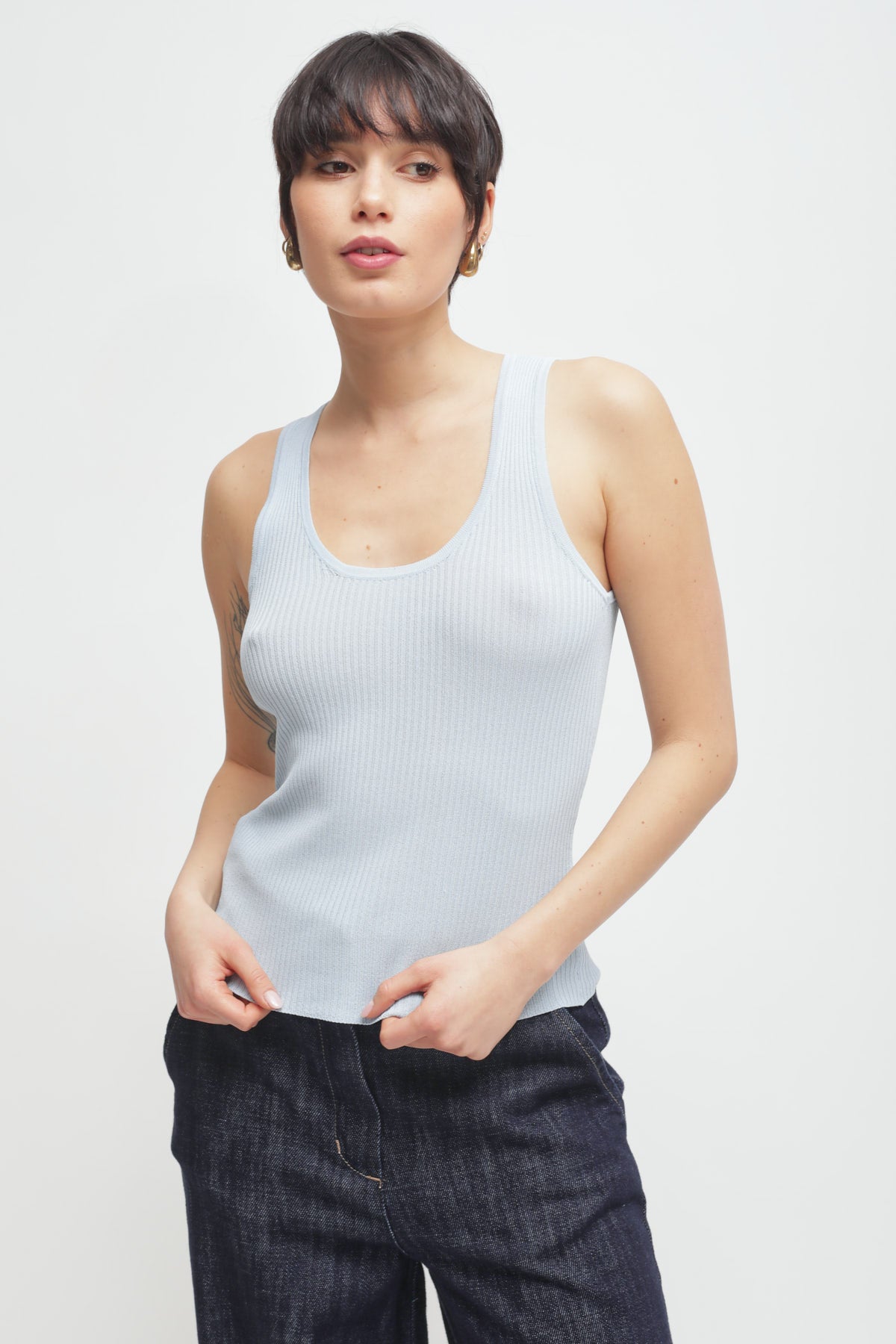 Maryley - Canotta a costine in viscosa leggera con scollo ampio