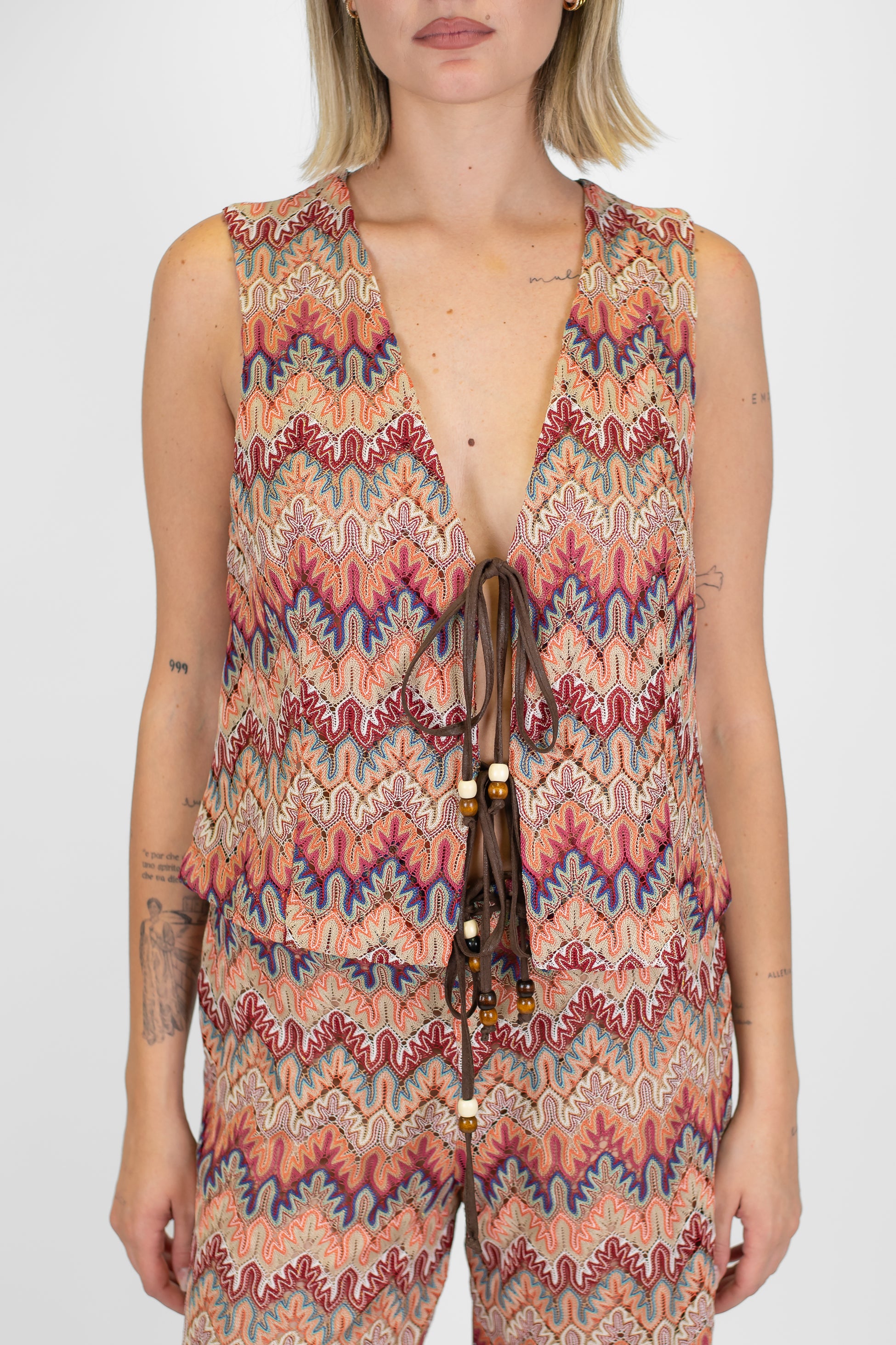 Motel - Gilet fantasia zig zag con chiusura laccetti