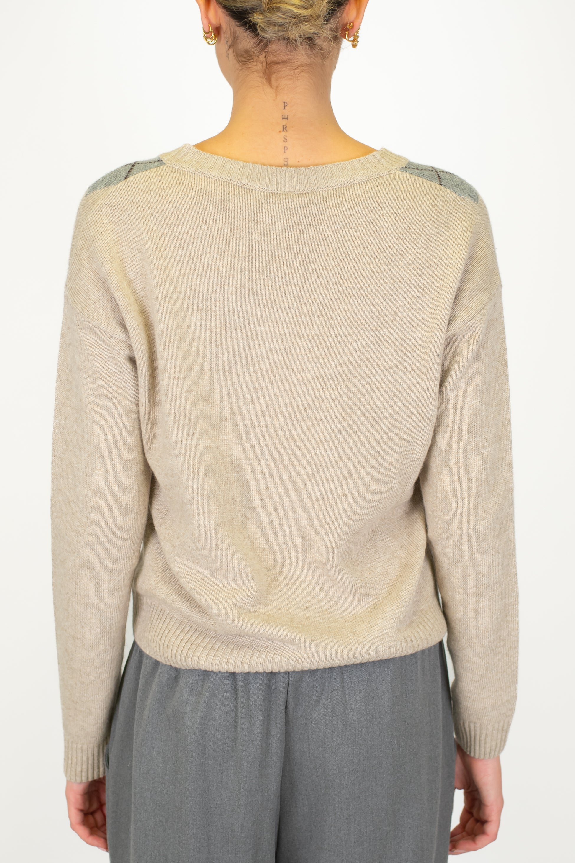 Tensione in - Maglia scollo V fantasia rombi a contrasto in misto lana e cashmere