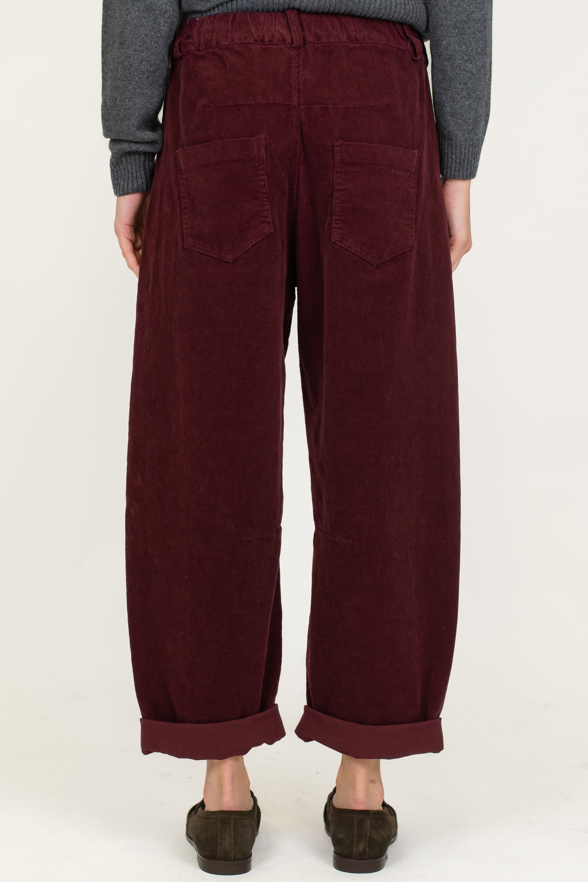 Tensione in - Pantalone balloon in velluto a coste con elastico sul retro