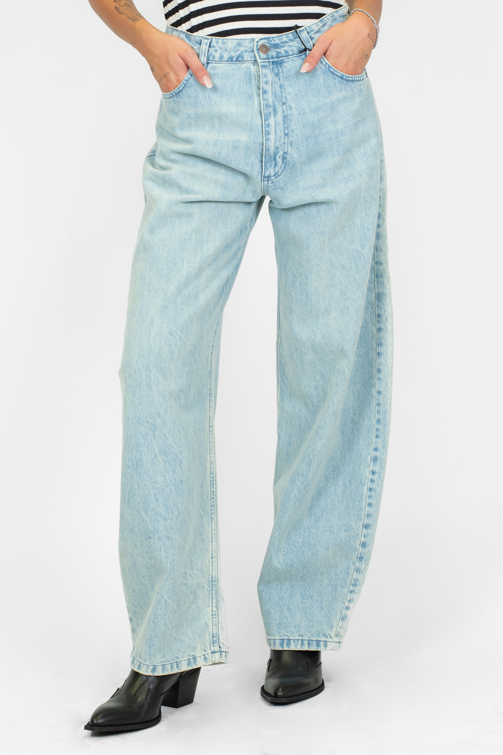 Tensione in - Jeans regular gamba ampia lavaggio chiaro