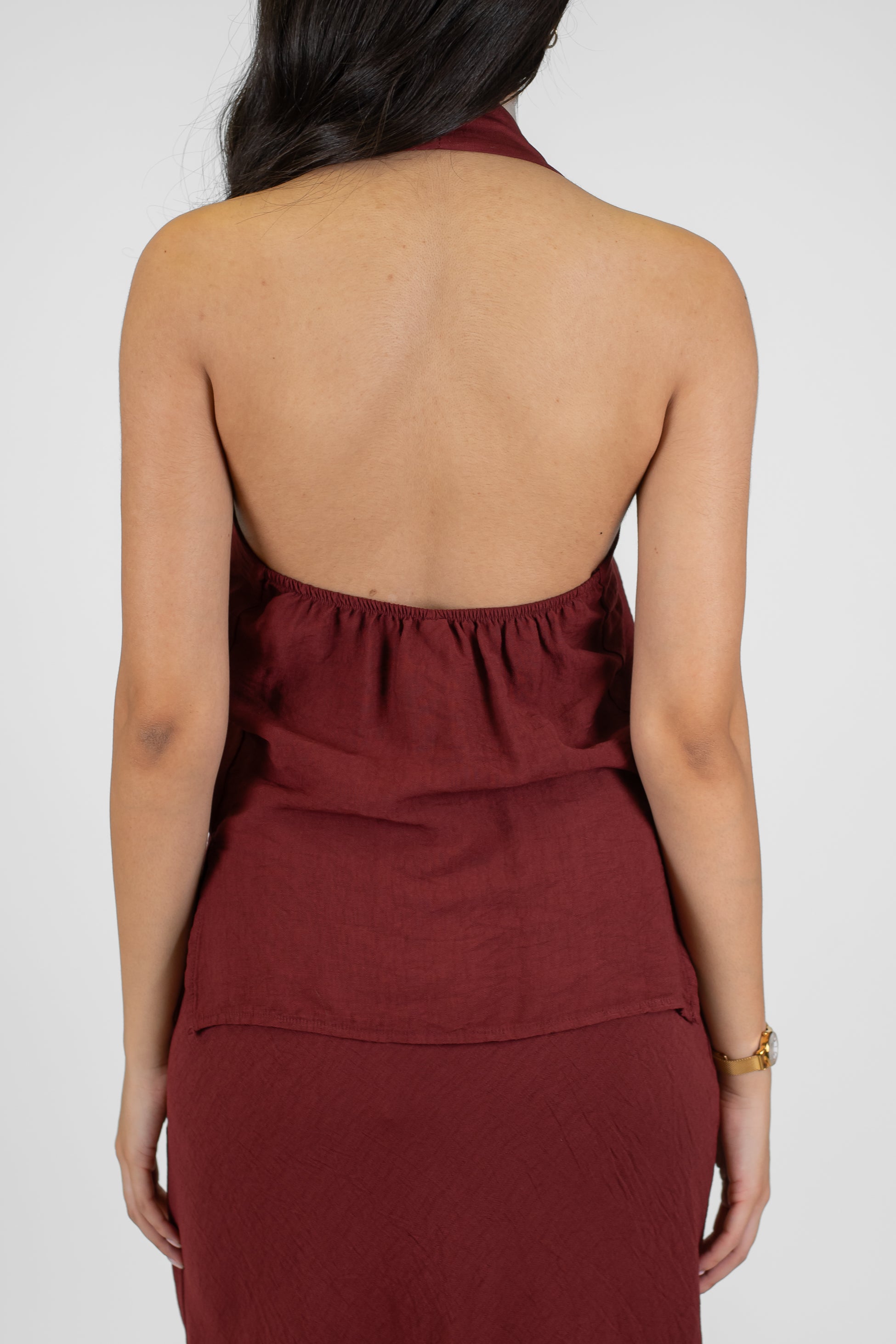 Tensione in - Gilet chiusura scollo fronte-retro con allaccio al collo e laccetti