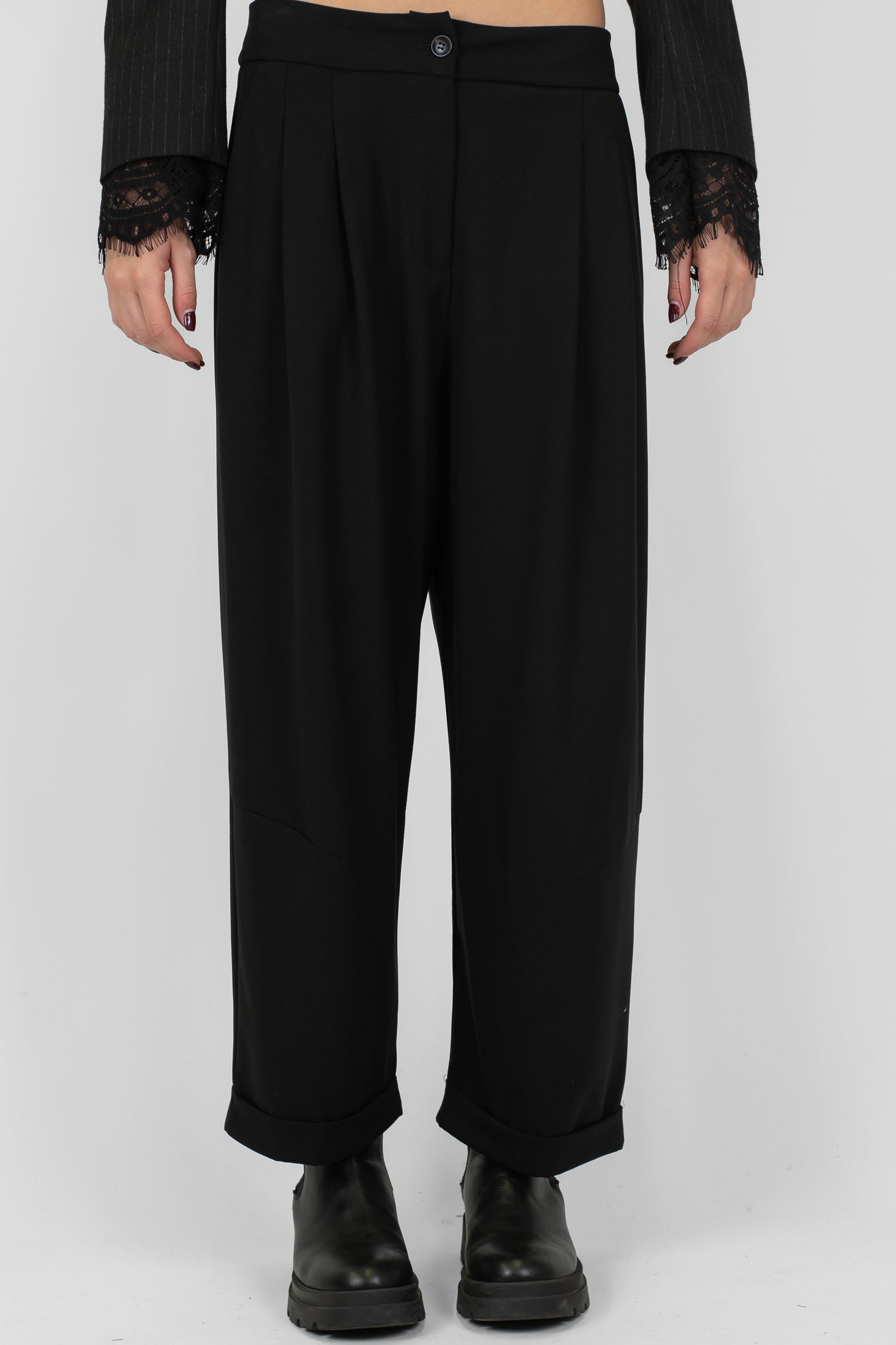 Tensione in - Pantalone balloon a vita bassa con pinces