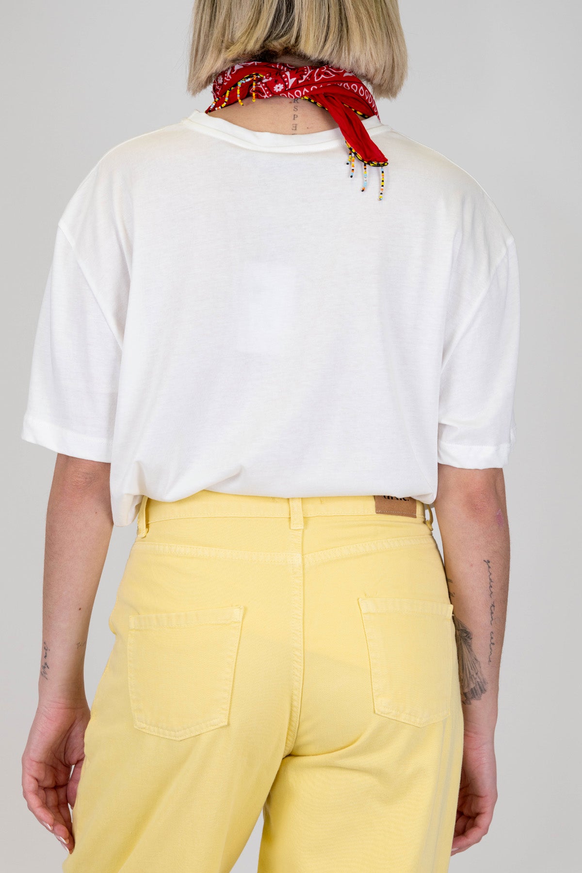 Motel - T-shirt over con bandana