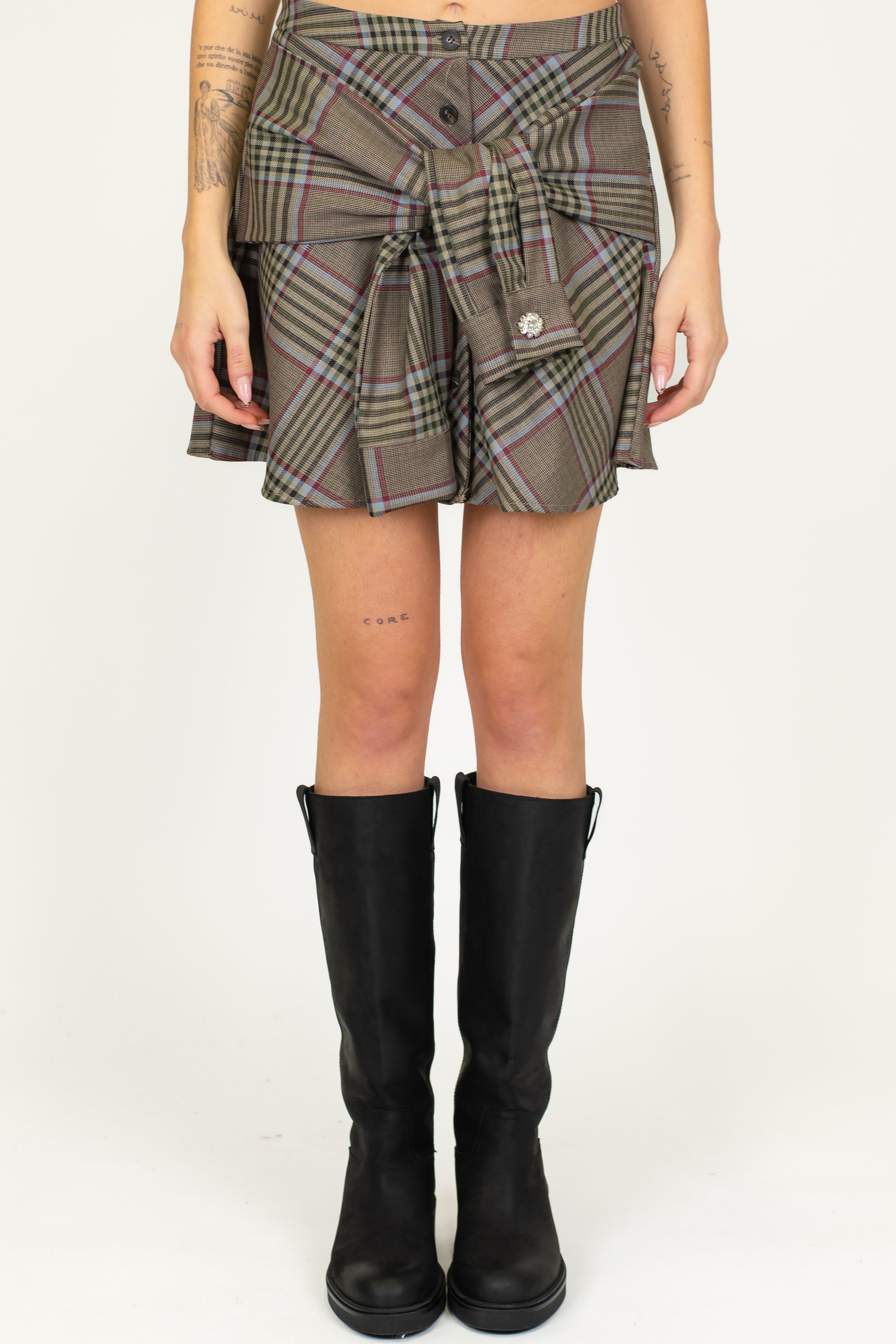 Motel - Minigonna fantasia quadri con nodo maniche sul fronte