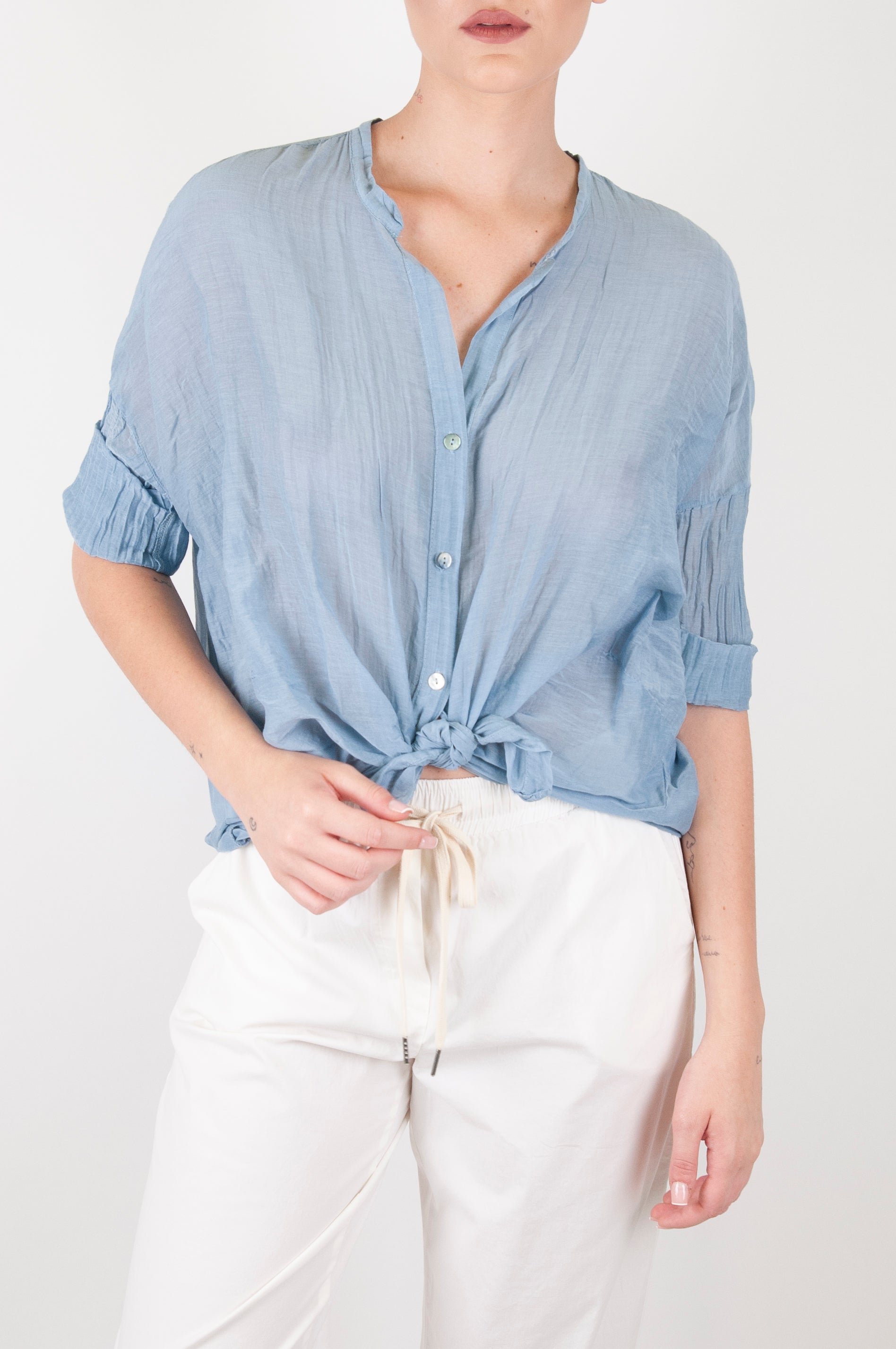 Tensione in - Camicia tinta unita in misto seta con nodo sul fondo