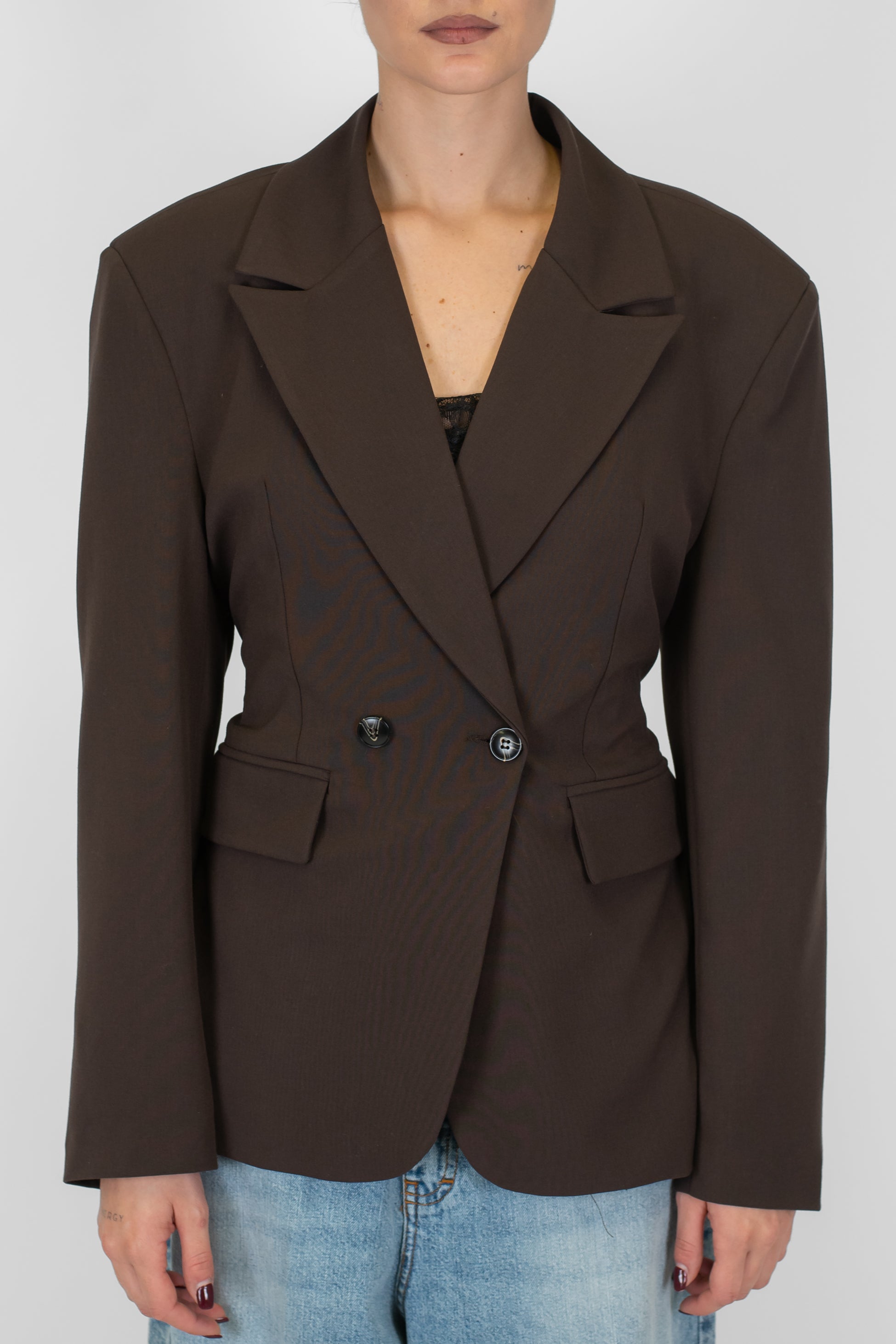 Motel - Giacca doppiopetto con spalline e cinturino sul retro