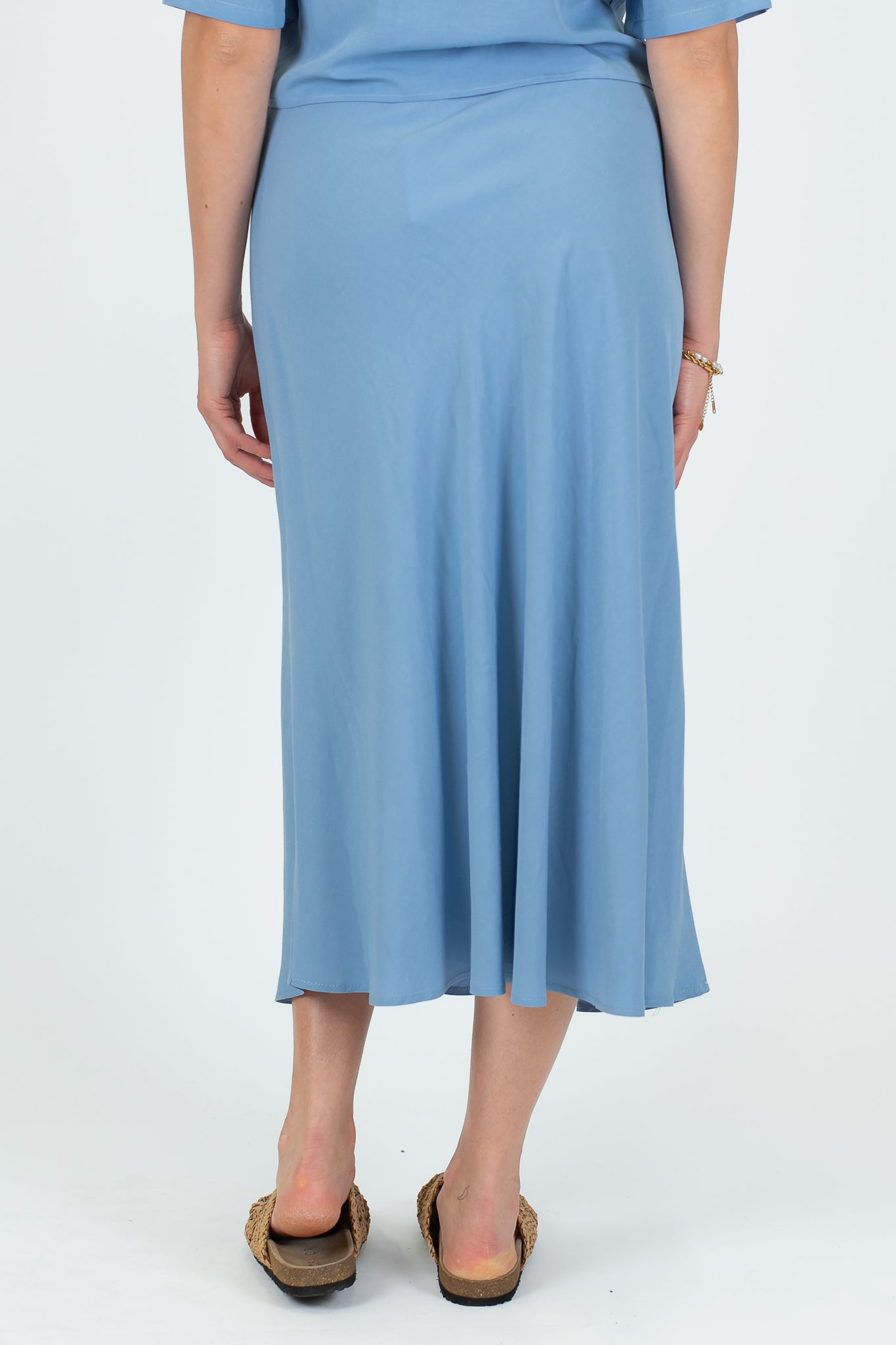 Tensione in - Coordinato in misto viscosa e lino con camicia crop mezzamanica e gonna con elastico in vita