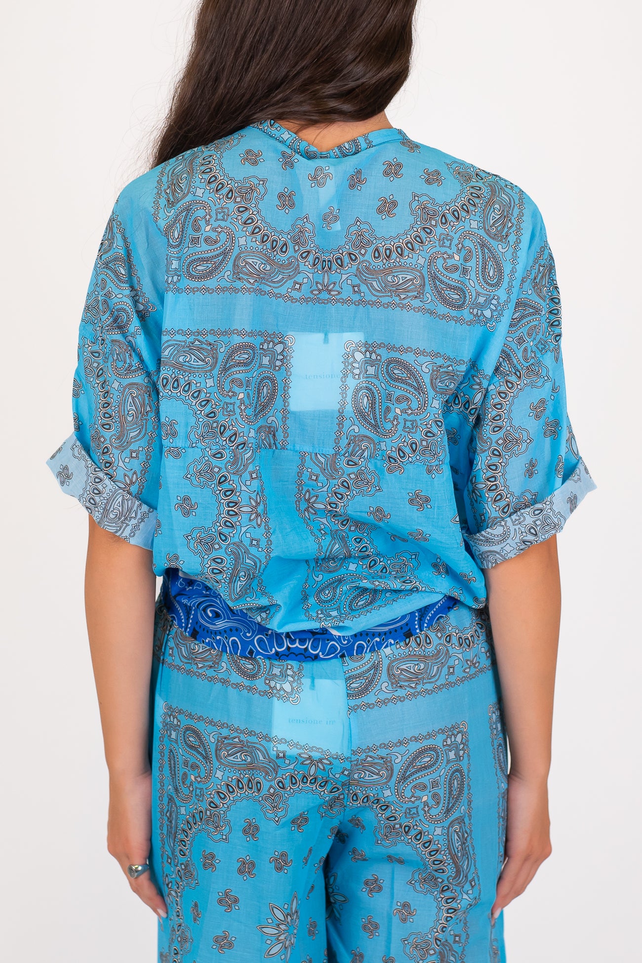 Tensione in - Camicia mezza manica fantasia astratta in mussola di cotone con collo coreano
