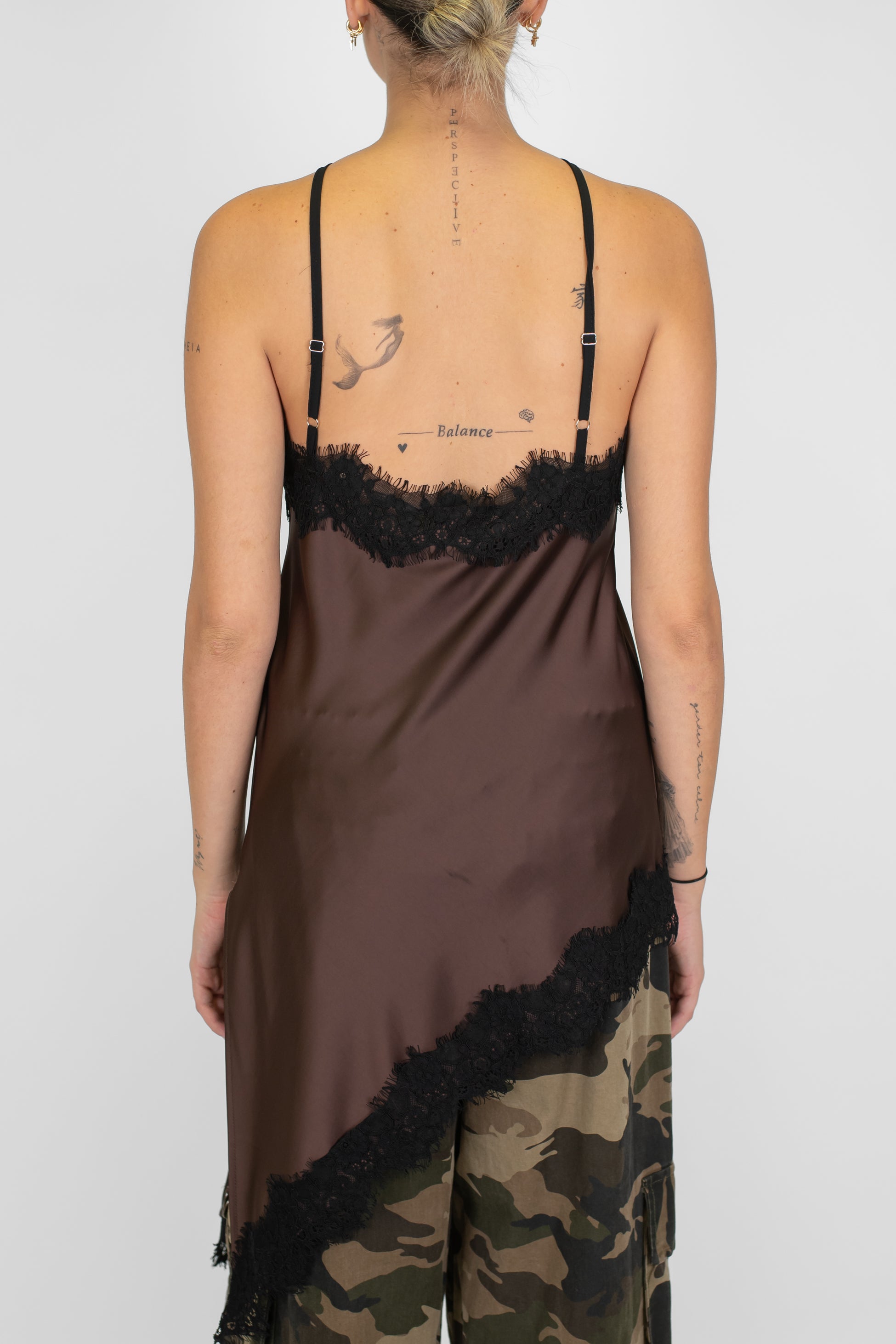 Haveone - Top in satin asimmetrico con orli in pizzo