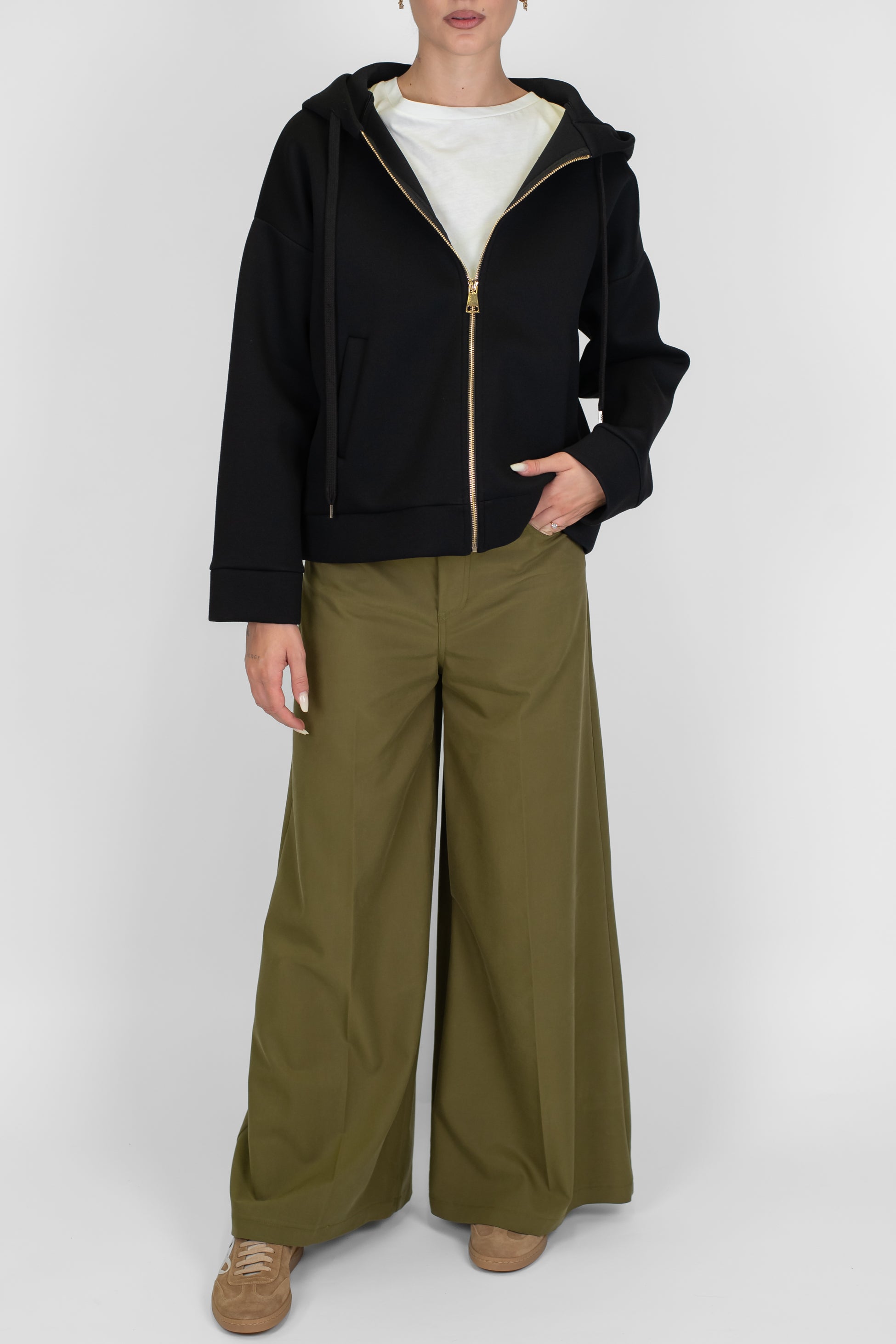 Tensione in - Pantalone palazzo con tasconi sul retro