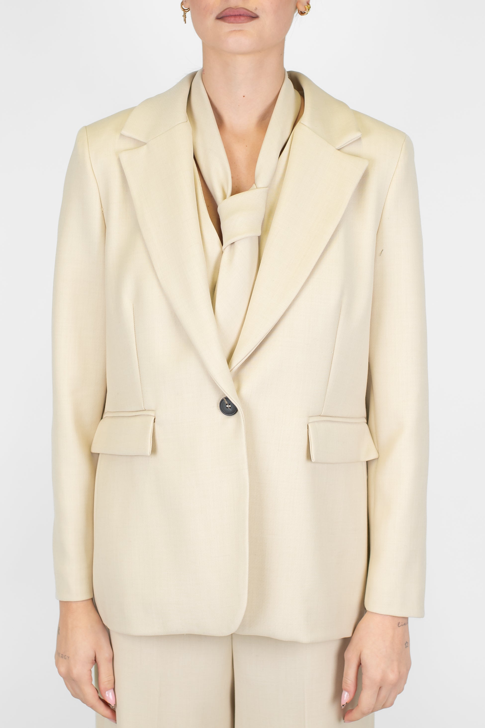 Tensione in - Giacca monopetto con chiusura ad un bottone