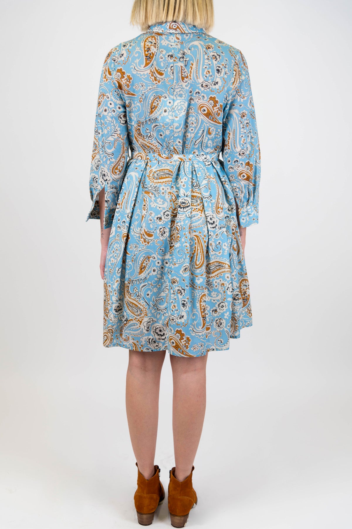 Tensione in - Chemisier corto fantasia bandana con cintura tramata