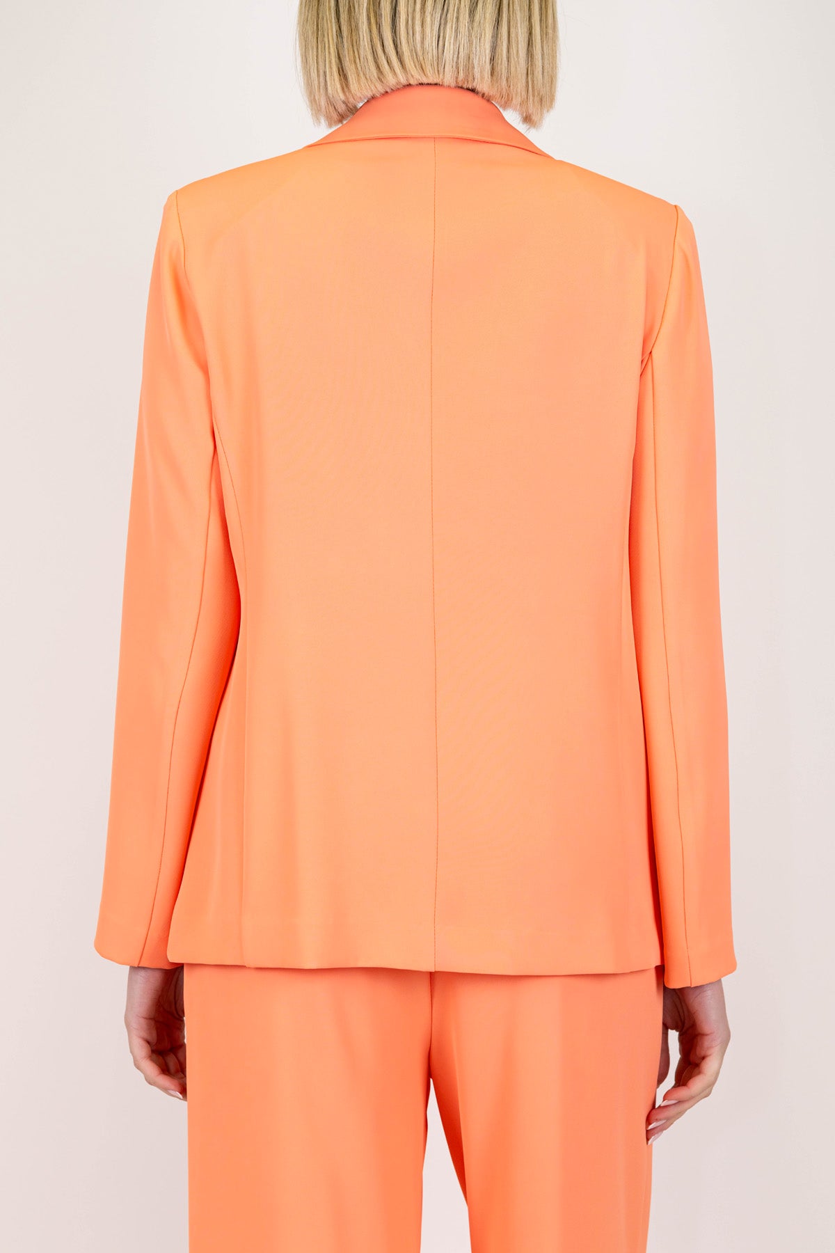 Kontatto - Giacca monopetto in tessuto fluido con chiusura ad un bottone