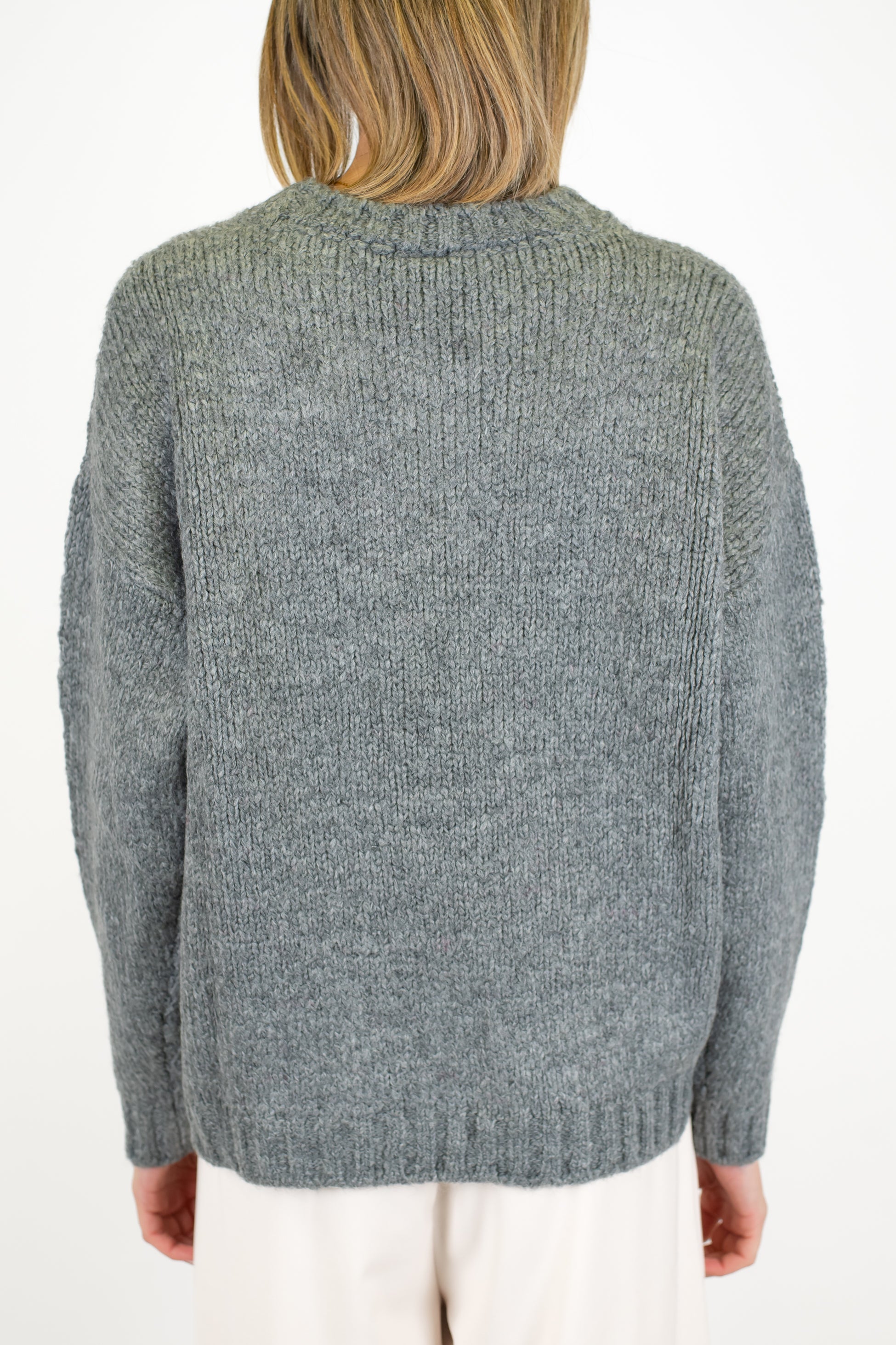 Tensione in - Maglia girocollo rombi ricamati a contrasto in misto lana