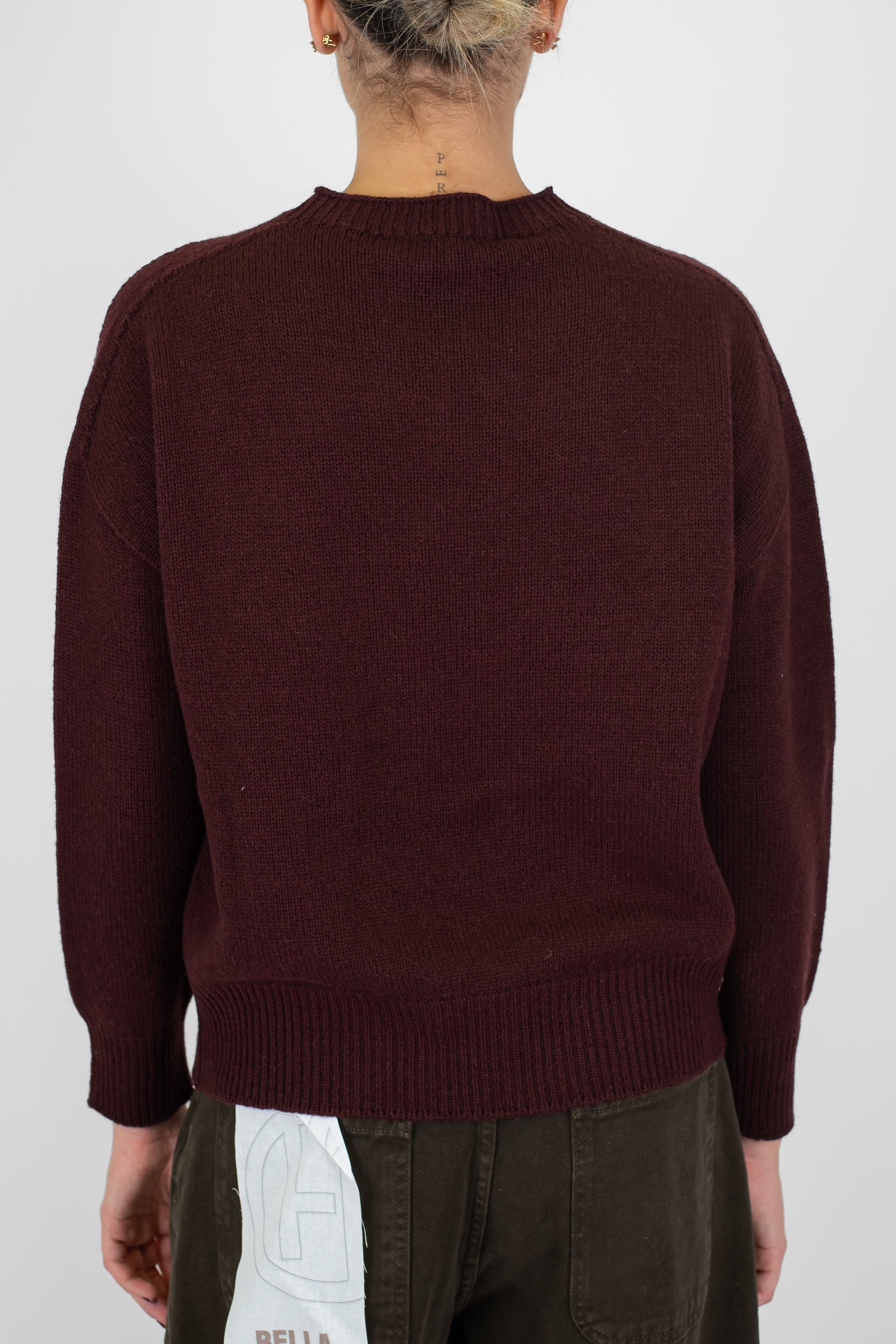 Tensione in - Maglia a scatola a costine in lana e cashmere