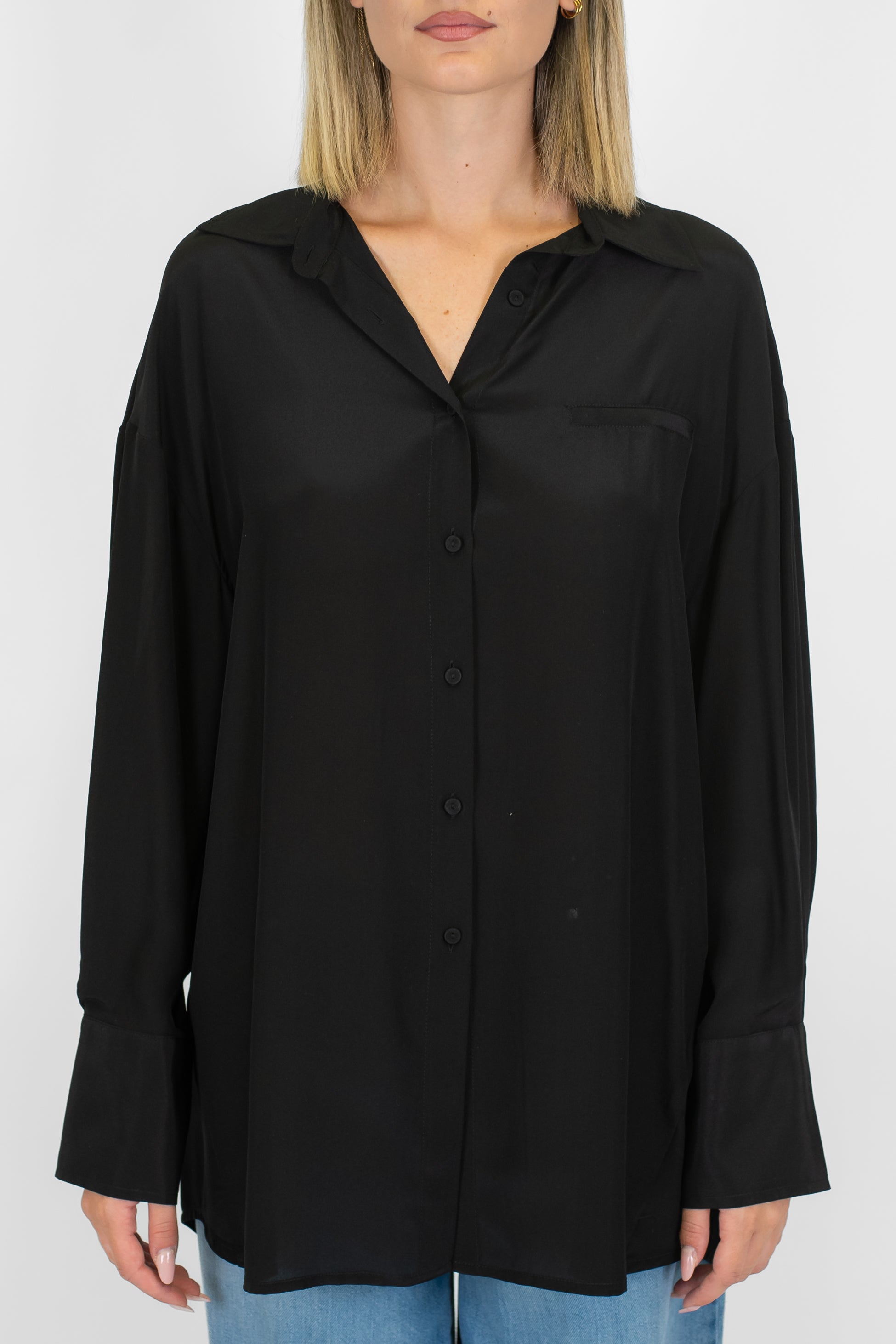 Tensione in - Camicia in misto seta con taschino e polsino ampio