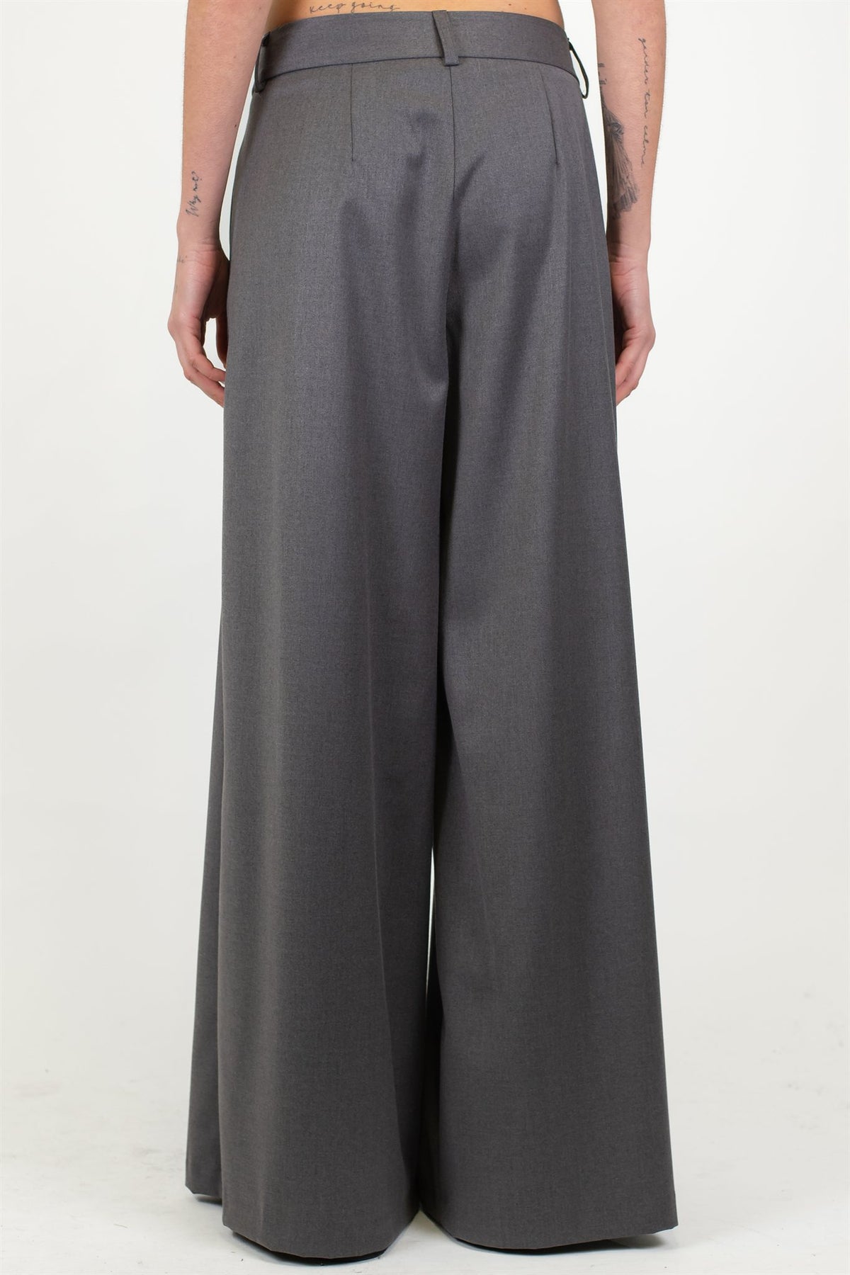 Tensione in - Pantalone palazzo con doppia pinces