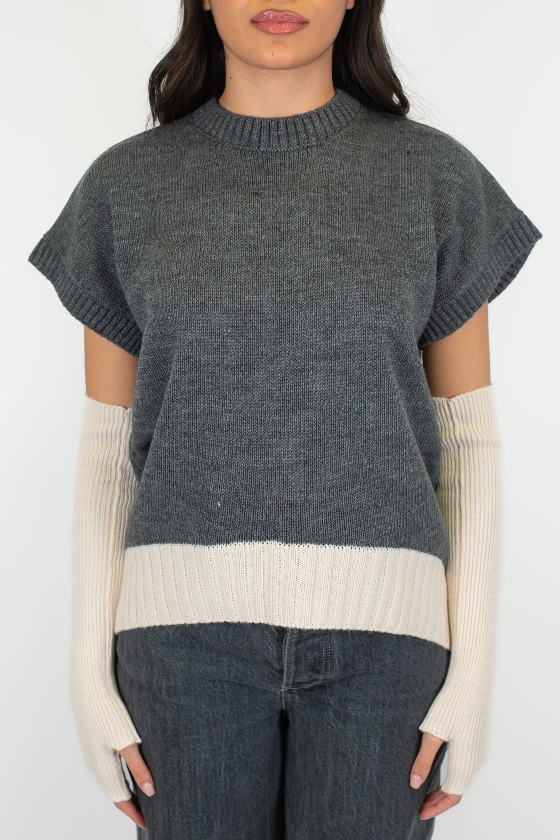 Tensione in - Maglia in misto lana con fondo e manicotti a contrasto