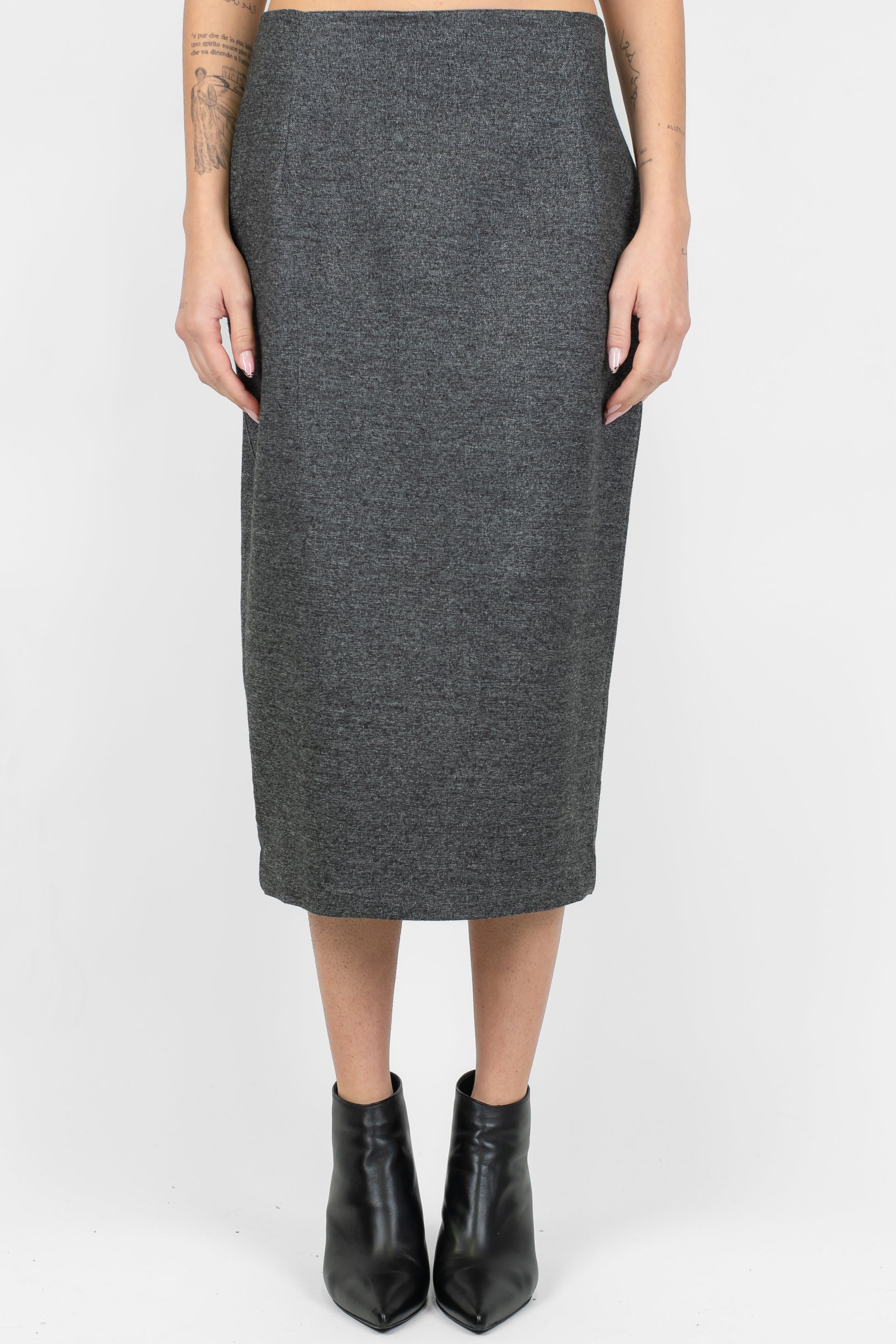 Tensione in - Gonna tubino con spacco centrale sul retro