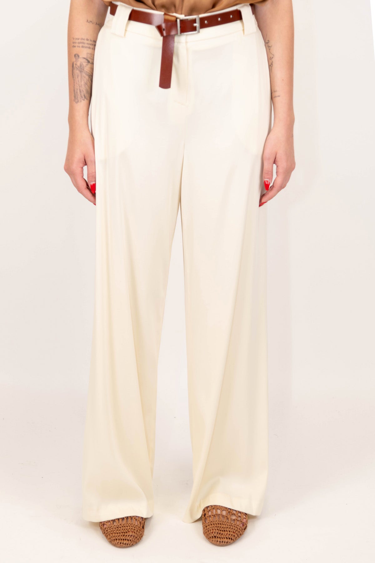 Tensione in - Pantalone palazzo in tencel con elastico sul retro