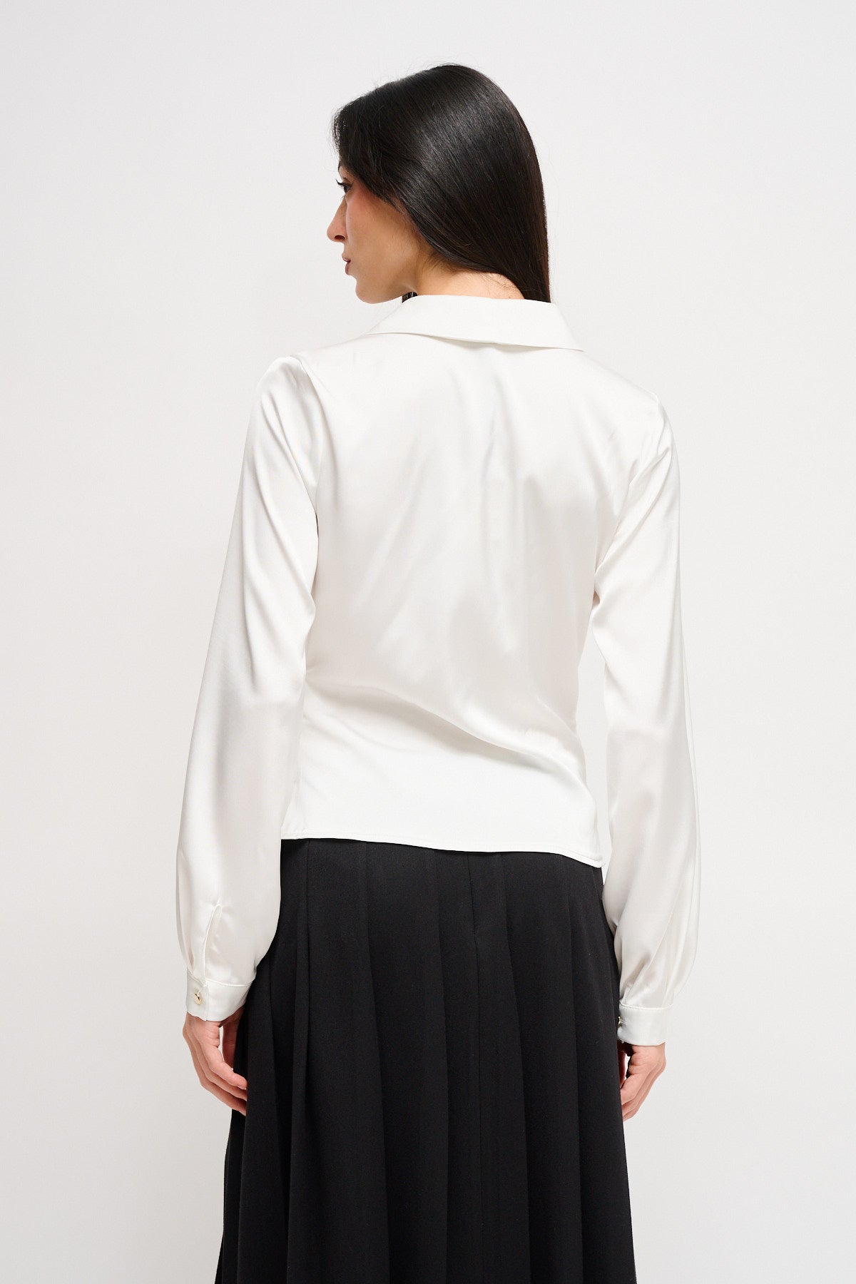 Maryley - Blusa con drappeggio e fondo asimmetrico