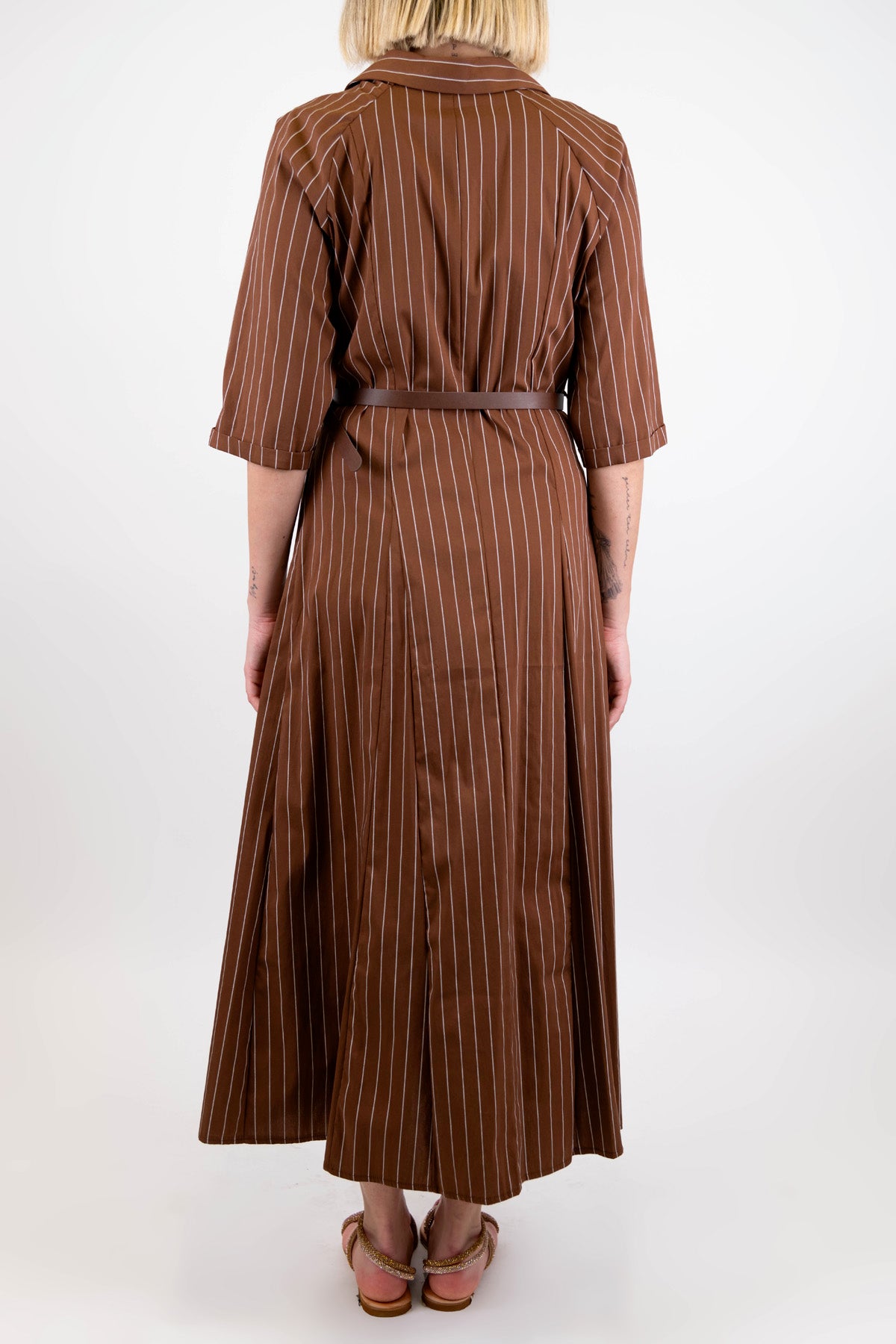 Tensione in - Chemisier gessato con manica tre quarti