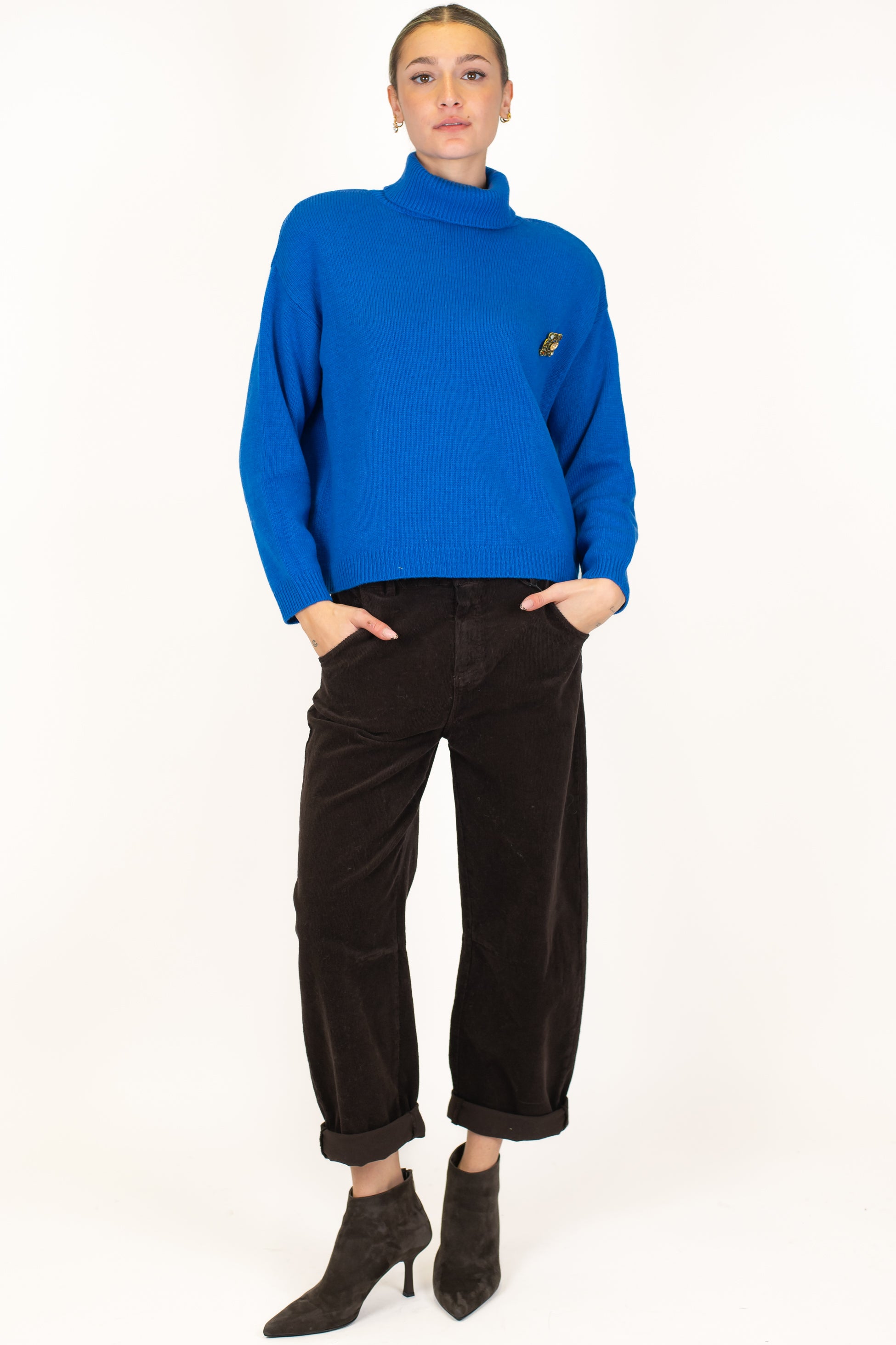 Motel - Dolcevita in misto lana con spalline e spilla gioiello