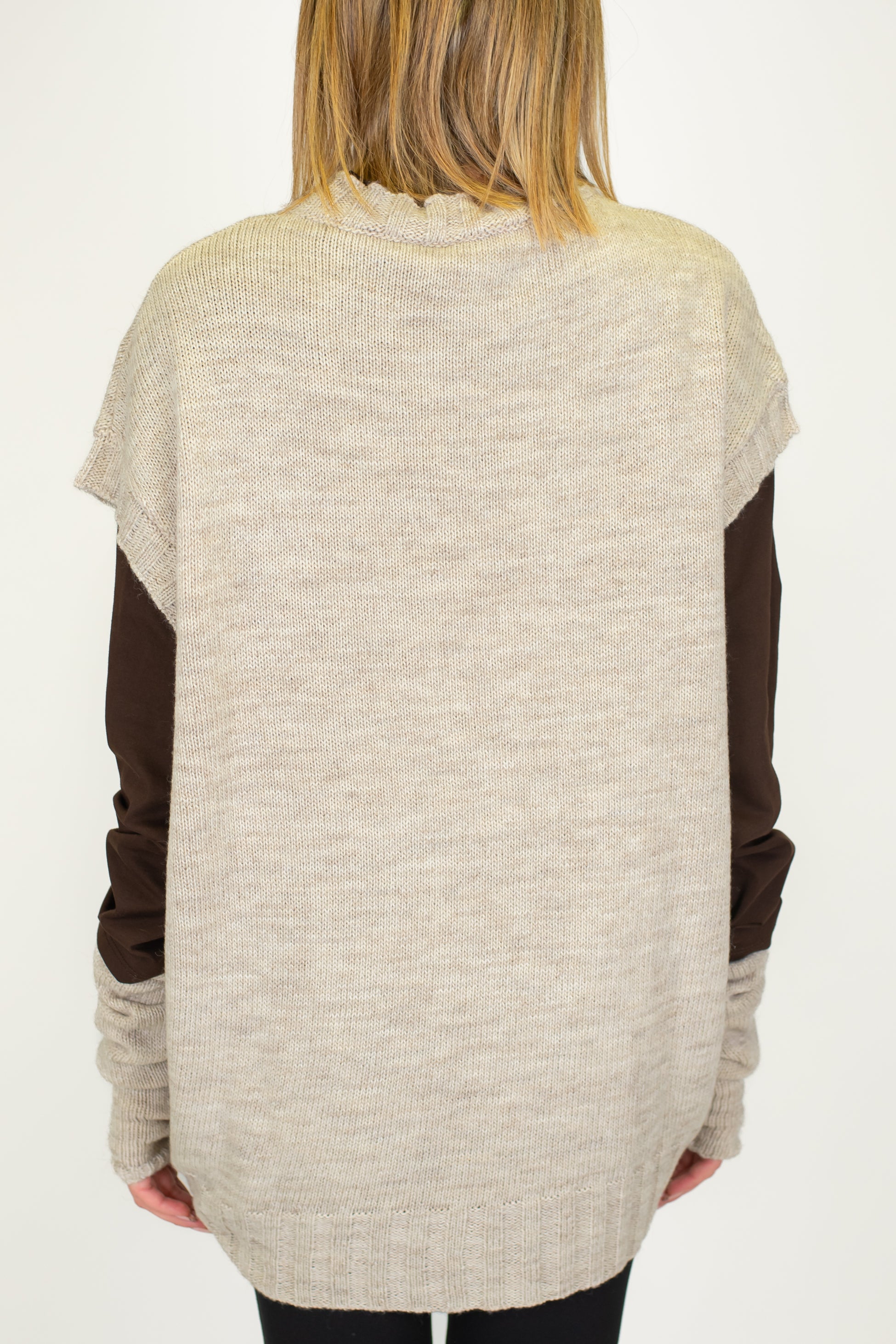 Tensione in -Maglia stondata mezzamanica in misto lana con manicotti