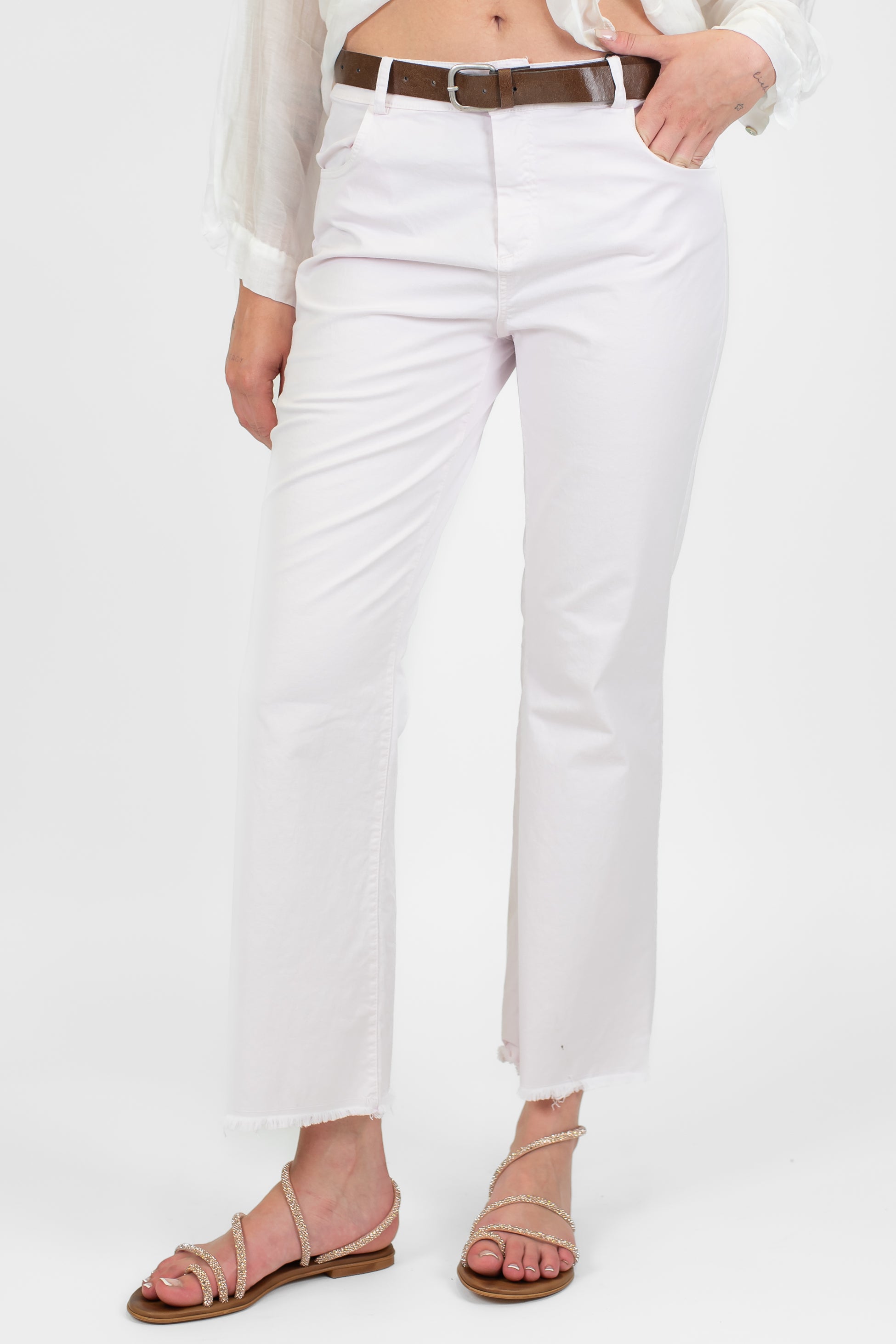 Tensione in - Pantalone regular in cotone sfrangiato sul fondo