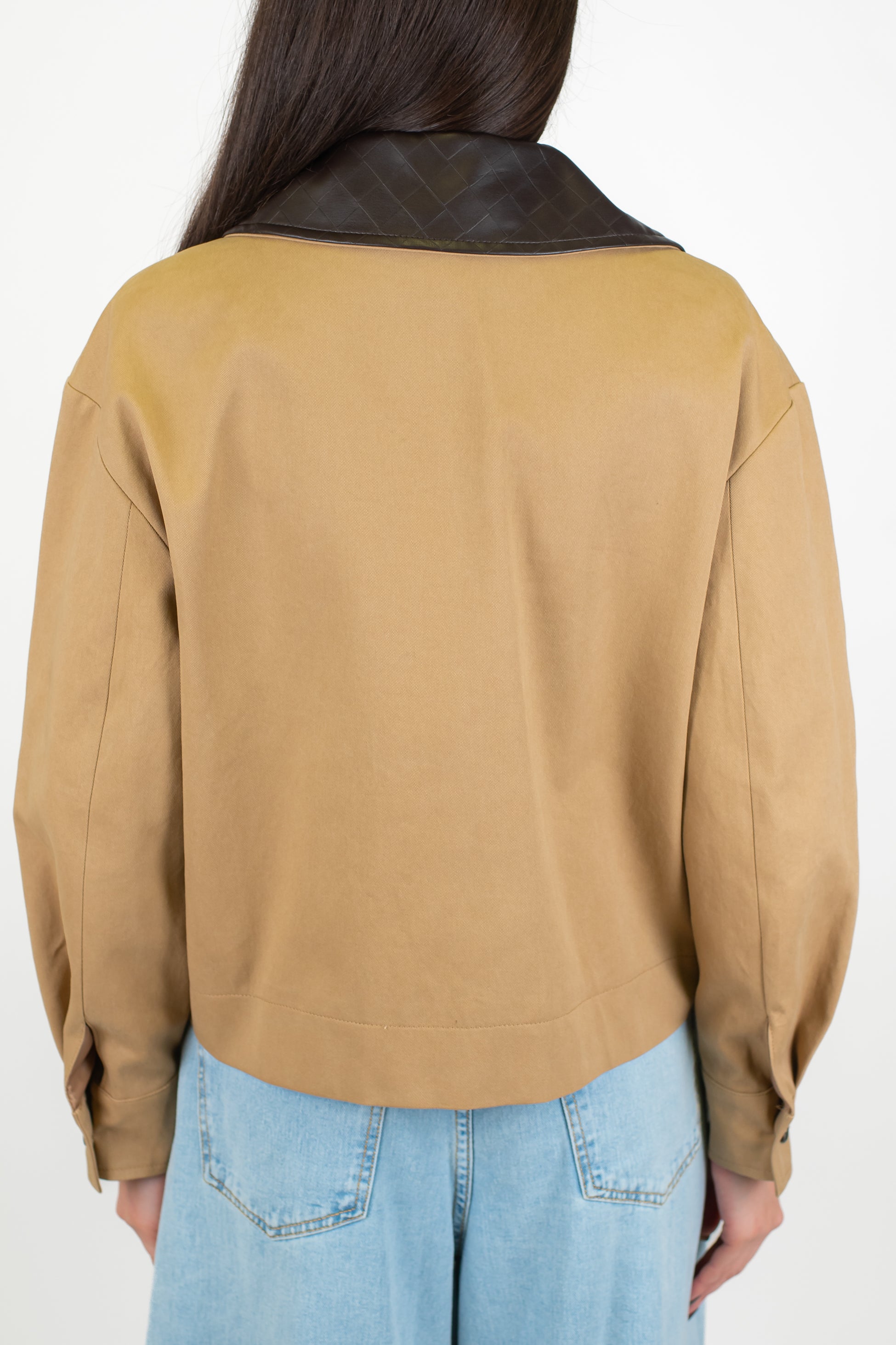 Tensione in - Giubbino in denim colorato con colletto in ecopelle